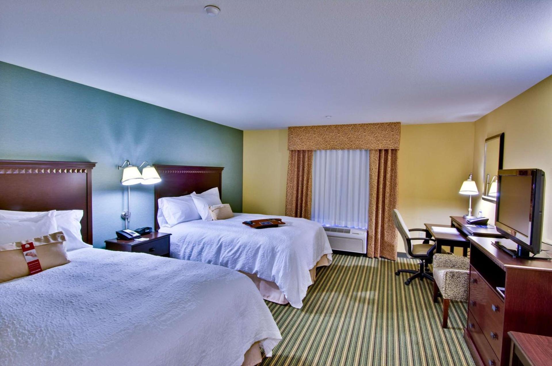 Hampton Inn & Suites Moreno Valley photo 28