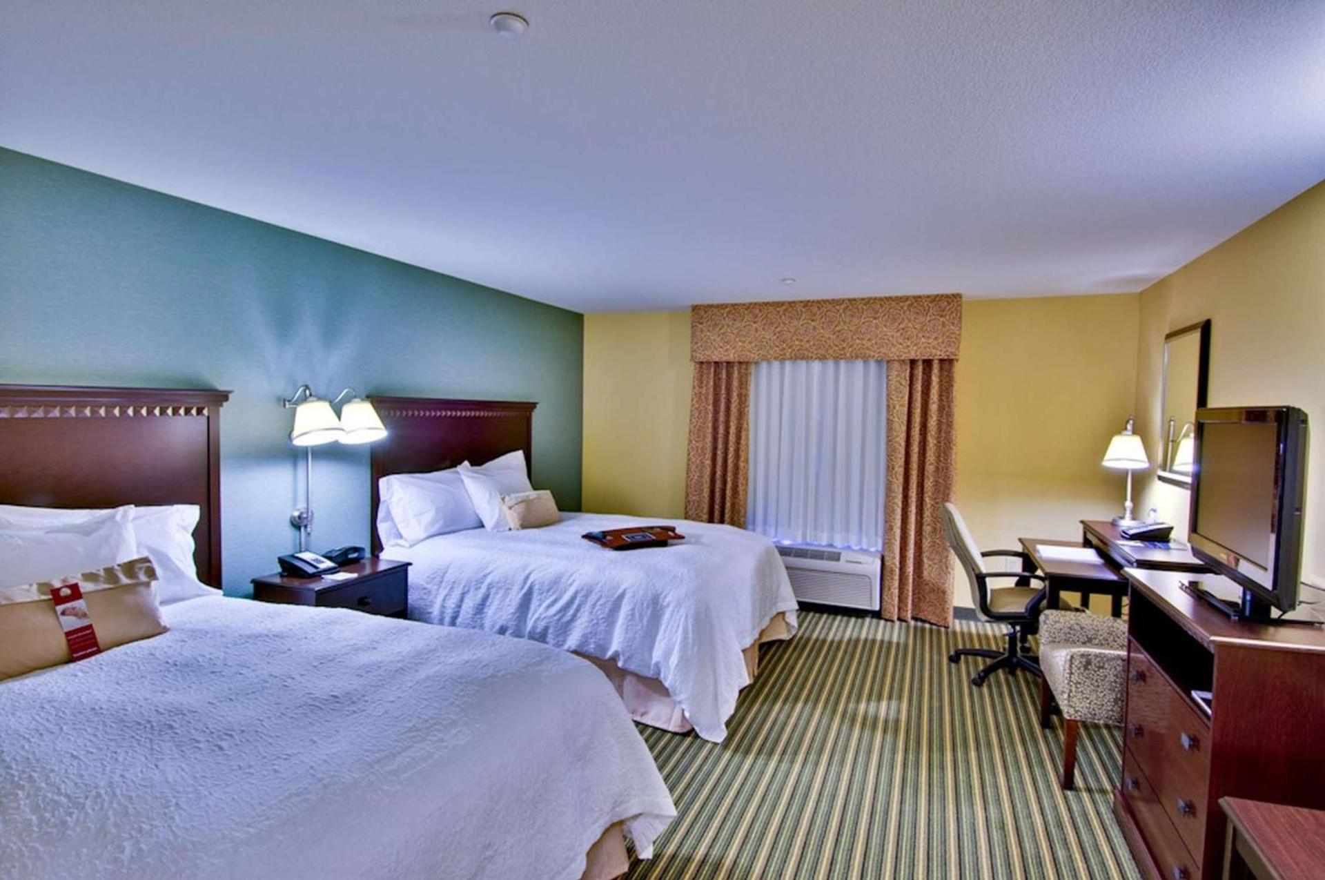 Hampton Inn & Suites Moreno Valley photo 29