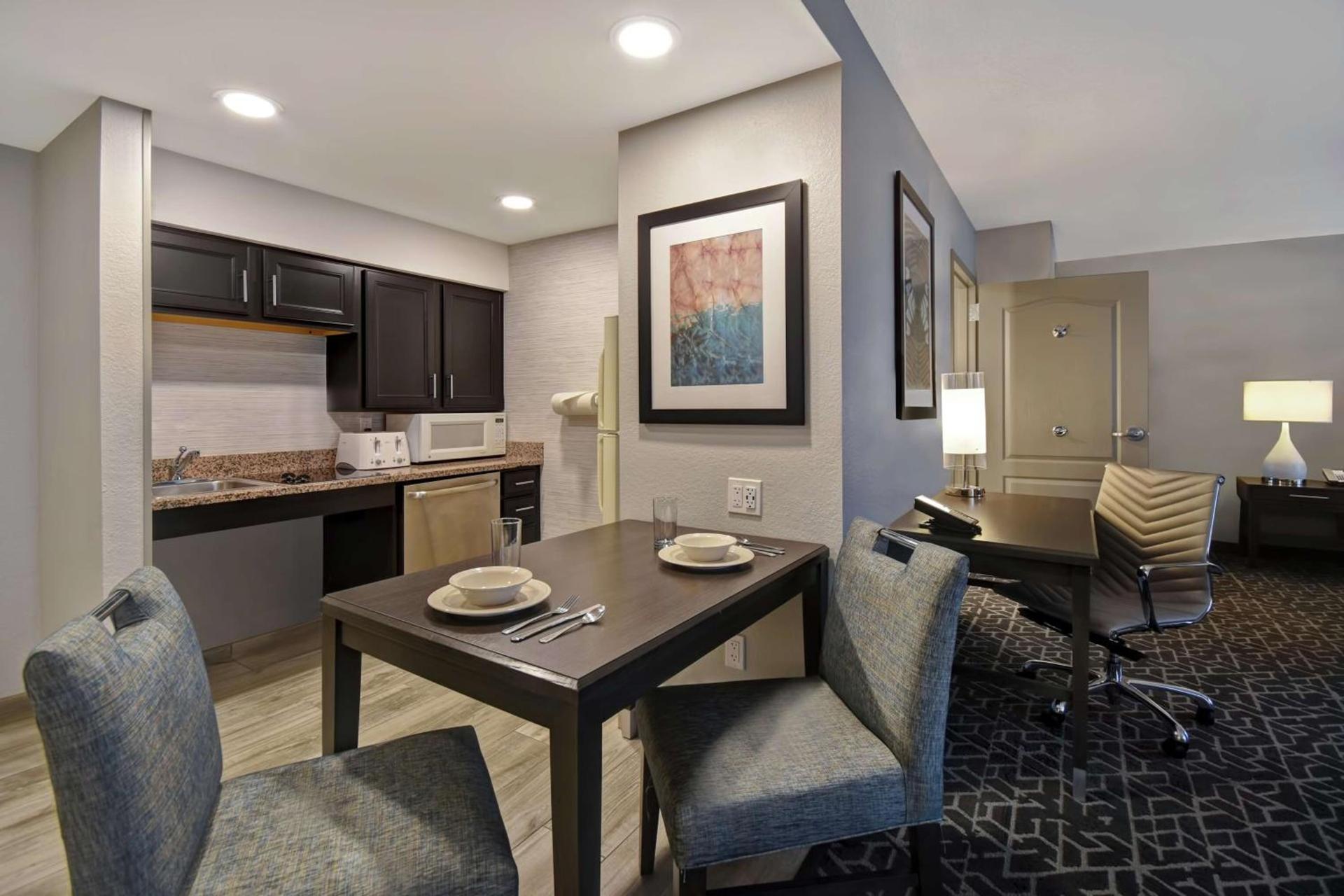 Homewood Suites by Hilton Edgewater-NYC Area photo 19