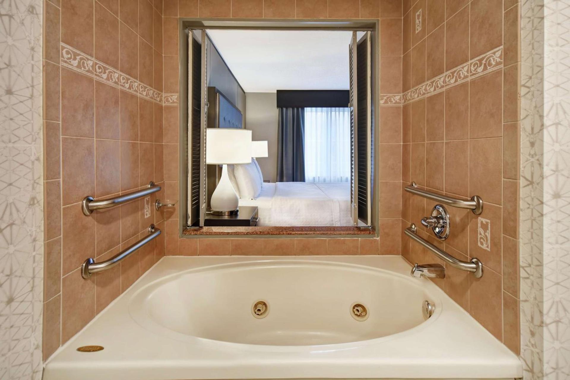 Homewood Suites by Hilton Edgewater-NYC Area photo 30