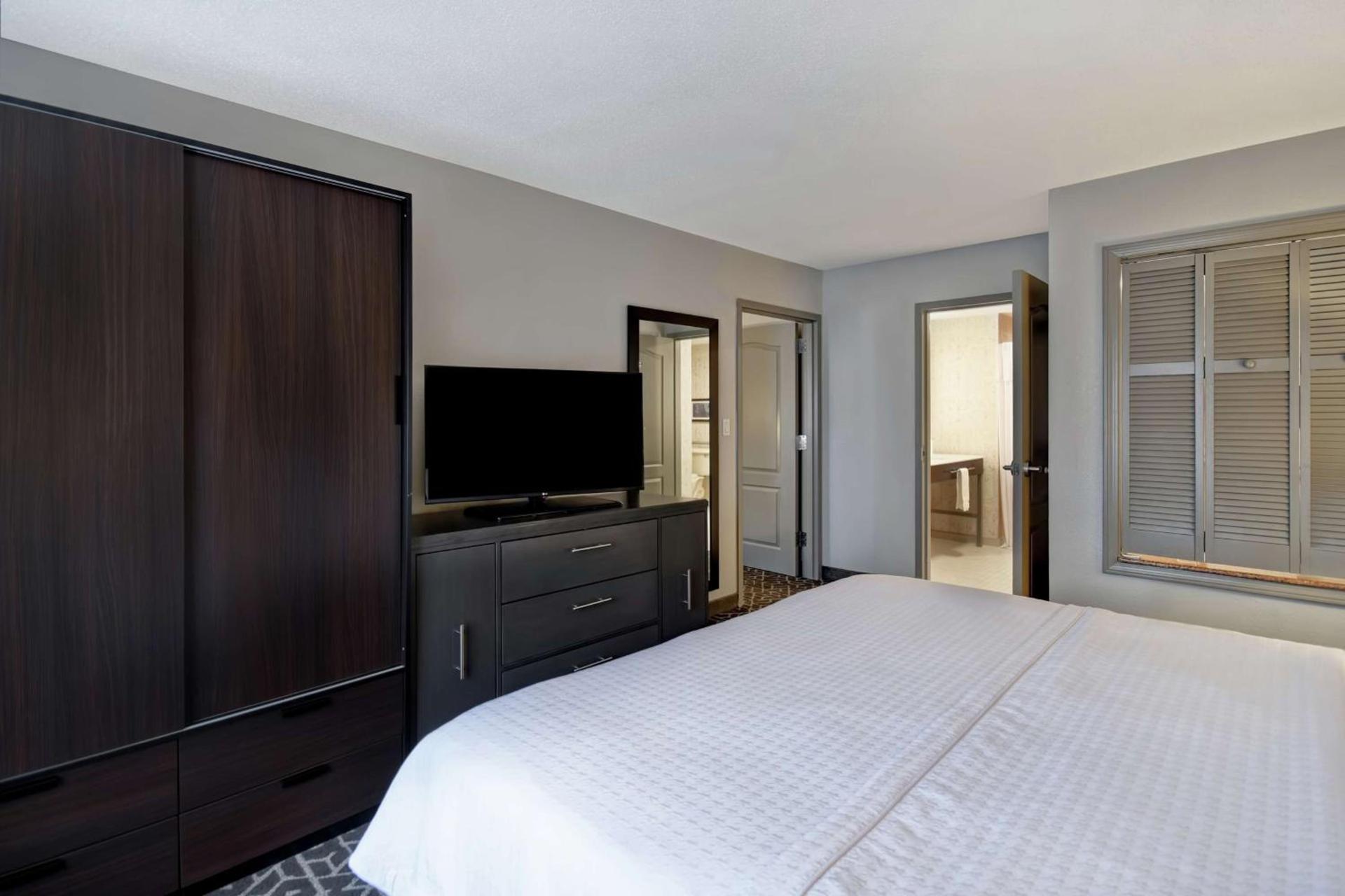 Homewood Suites by Hilton Edgewater-NYC Area photo 41
