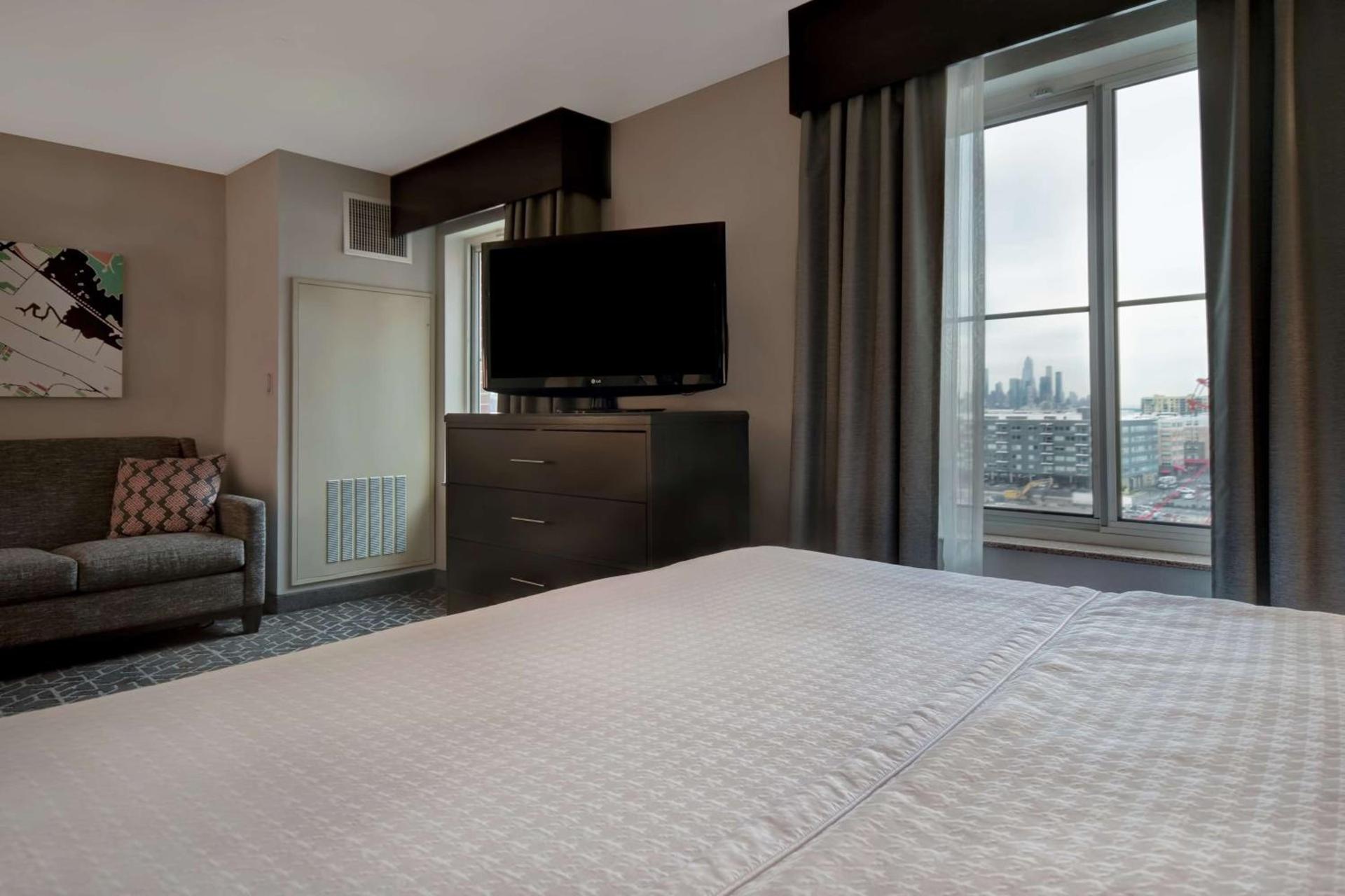 Homewood Suites by Hilton Edgewater-NYC Area photo 43
