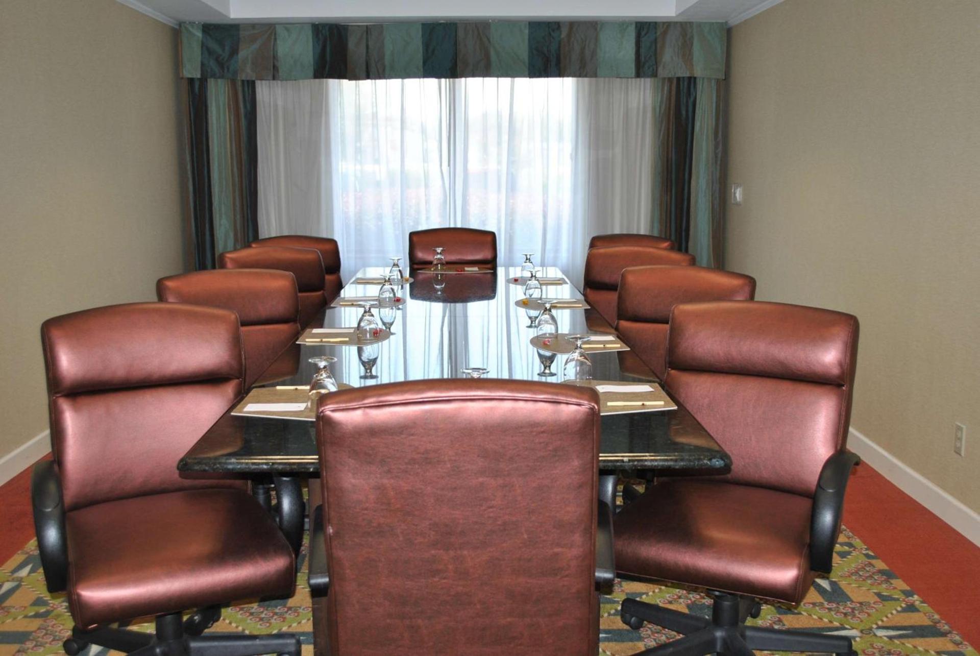 DoubleTree by Hilton Fayetteville photo 15