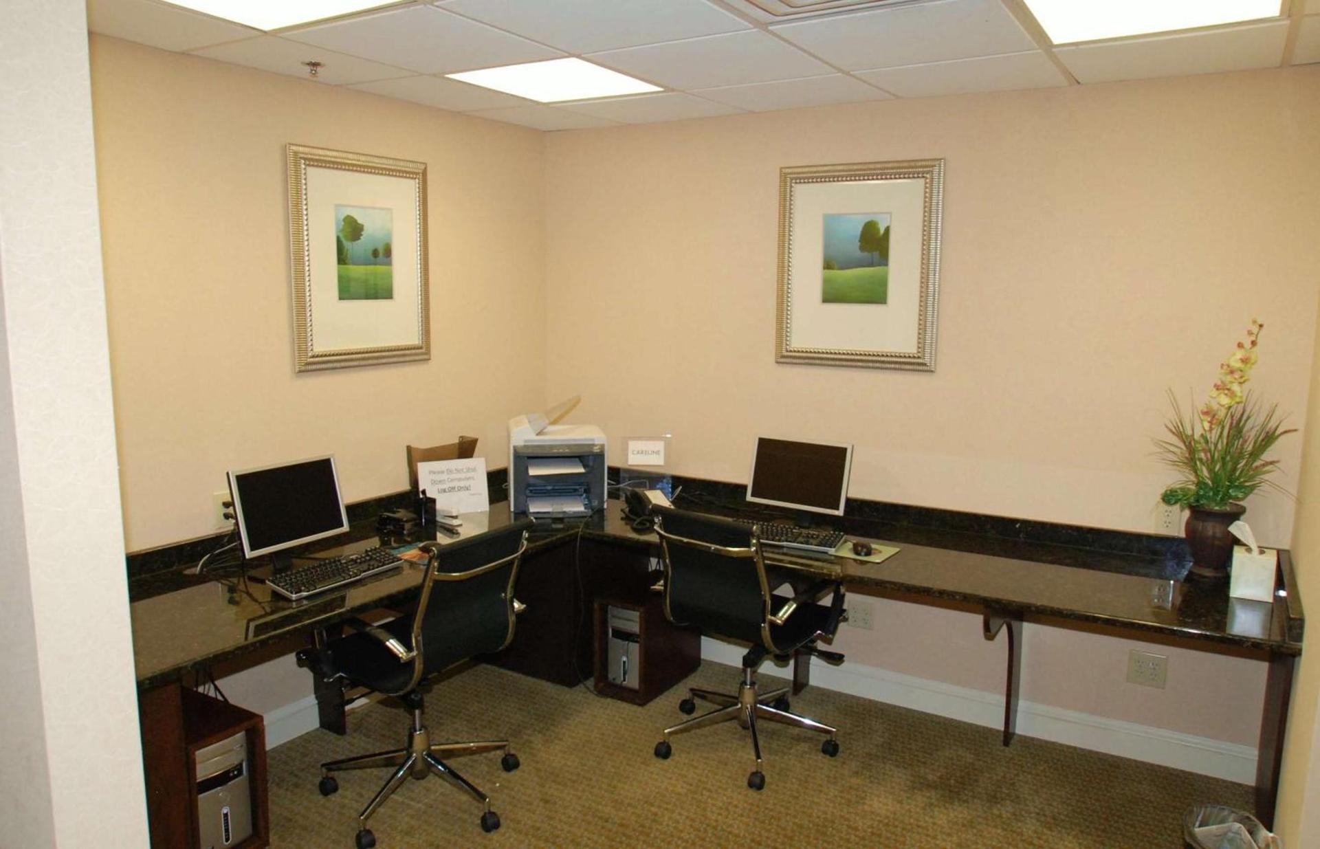 DoubleTree by Hilton Fayetteville photo 17