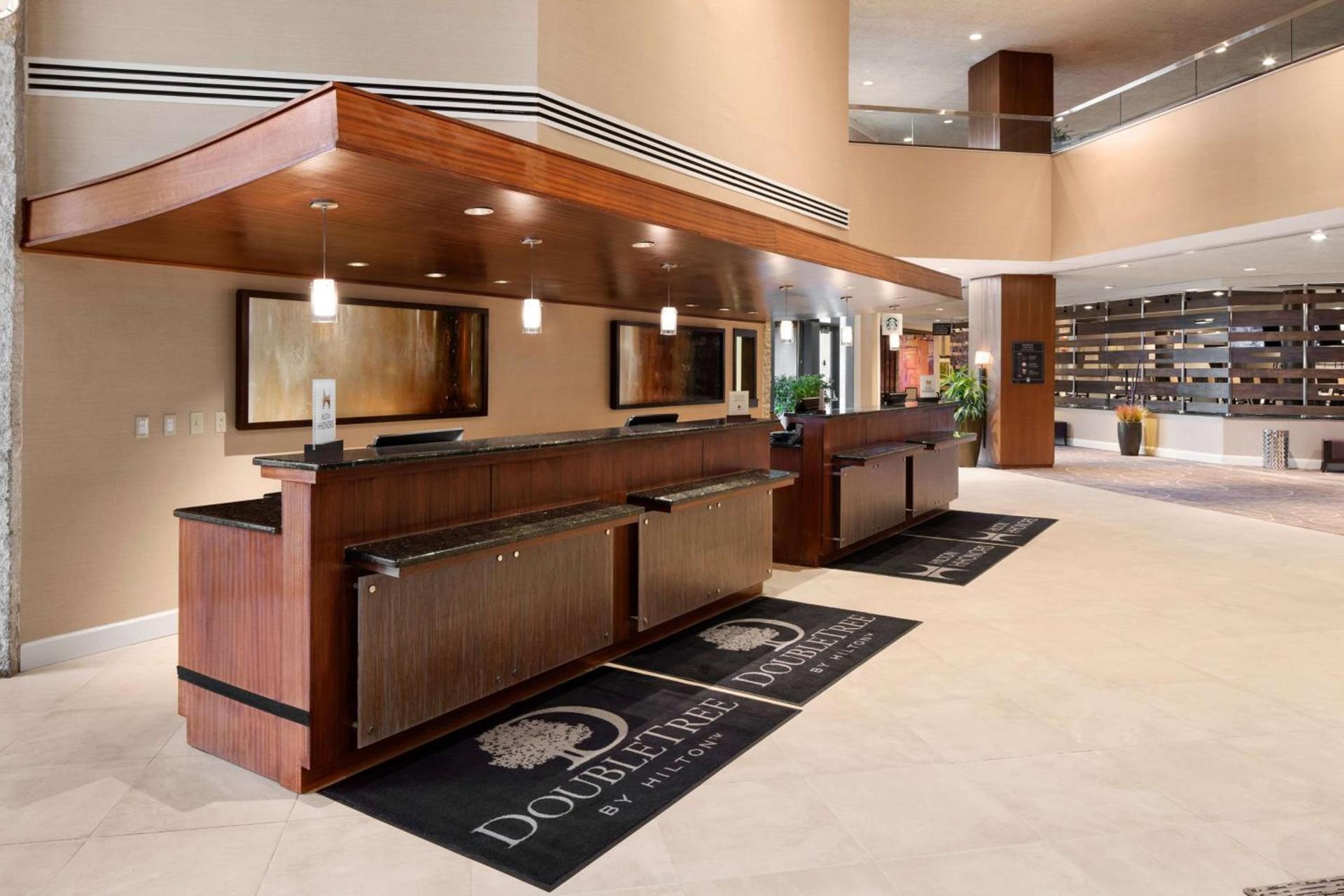 DoubleTree by Hilton Hotel & Executive Meeting Center Somerset photo 5