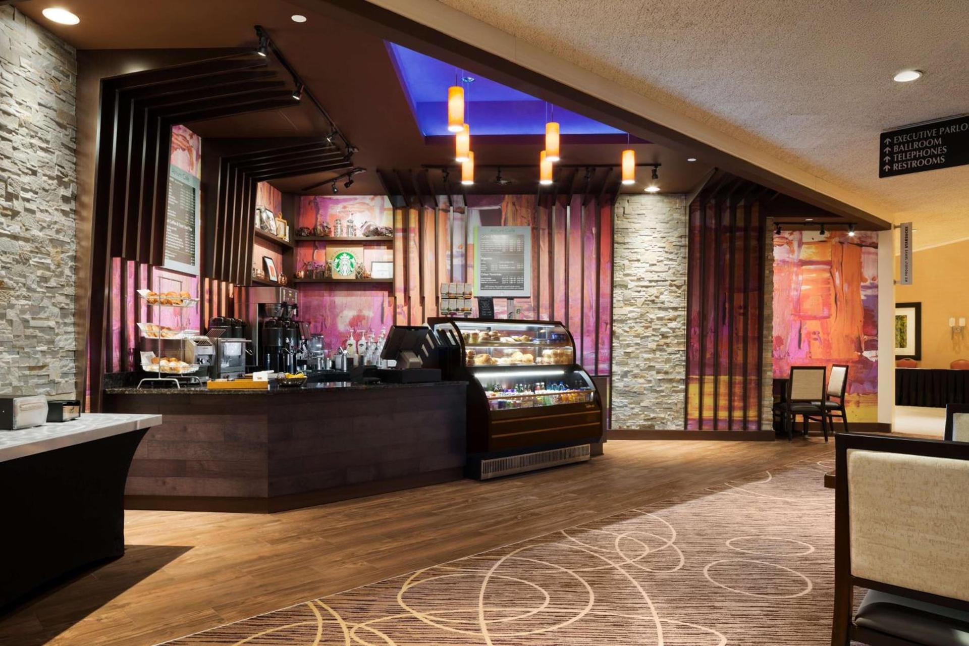 DoubleTree by Hilton Hotel & Executive Meeting Center Somerset photo 6