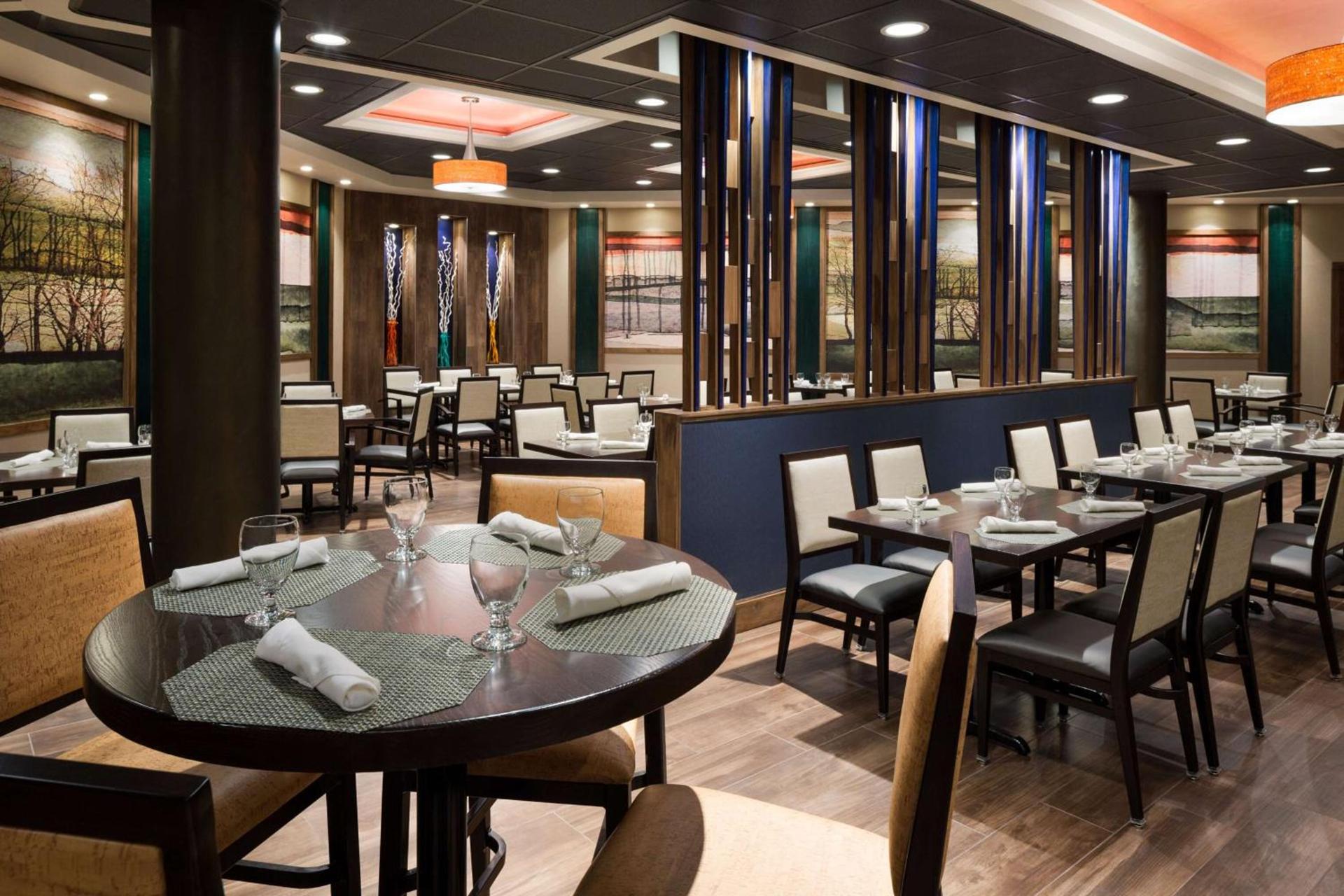 DoubleTree by Hilton Hotel & Executive Meeting Center Somerset photo 13
