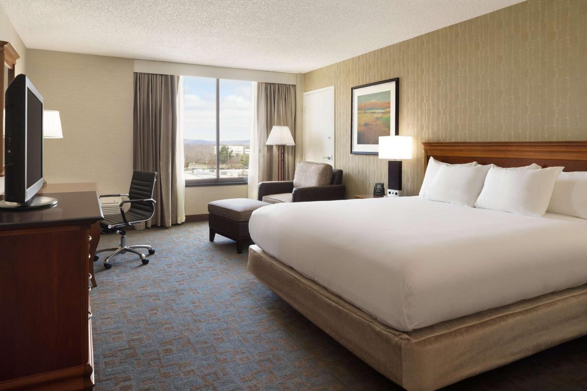 DoubleTree by Hilton Hotel & Executive Meeting Center Somerset photo 24