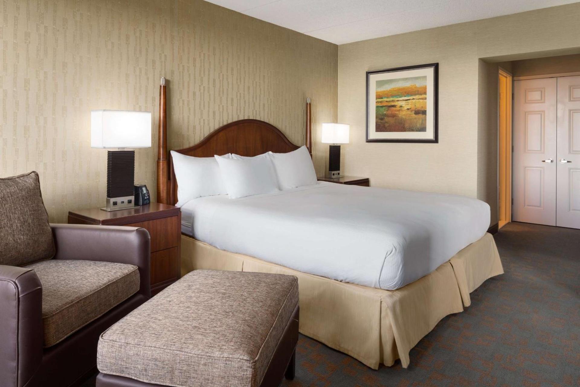 DoubleTree by Hilton Hotel & Executive Meeting Center Somerset photo 26