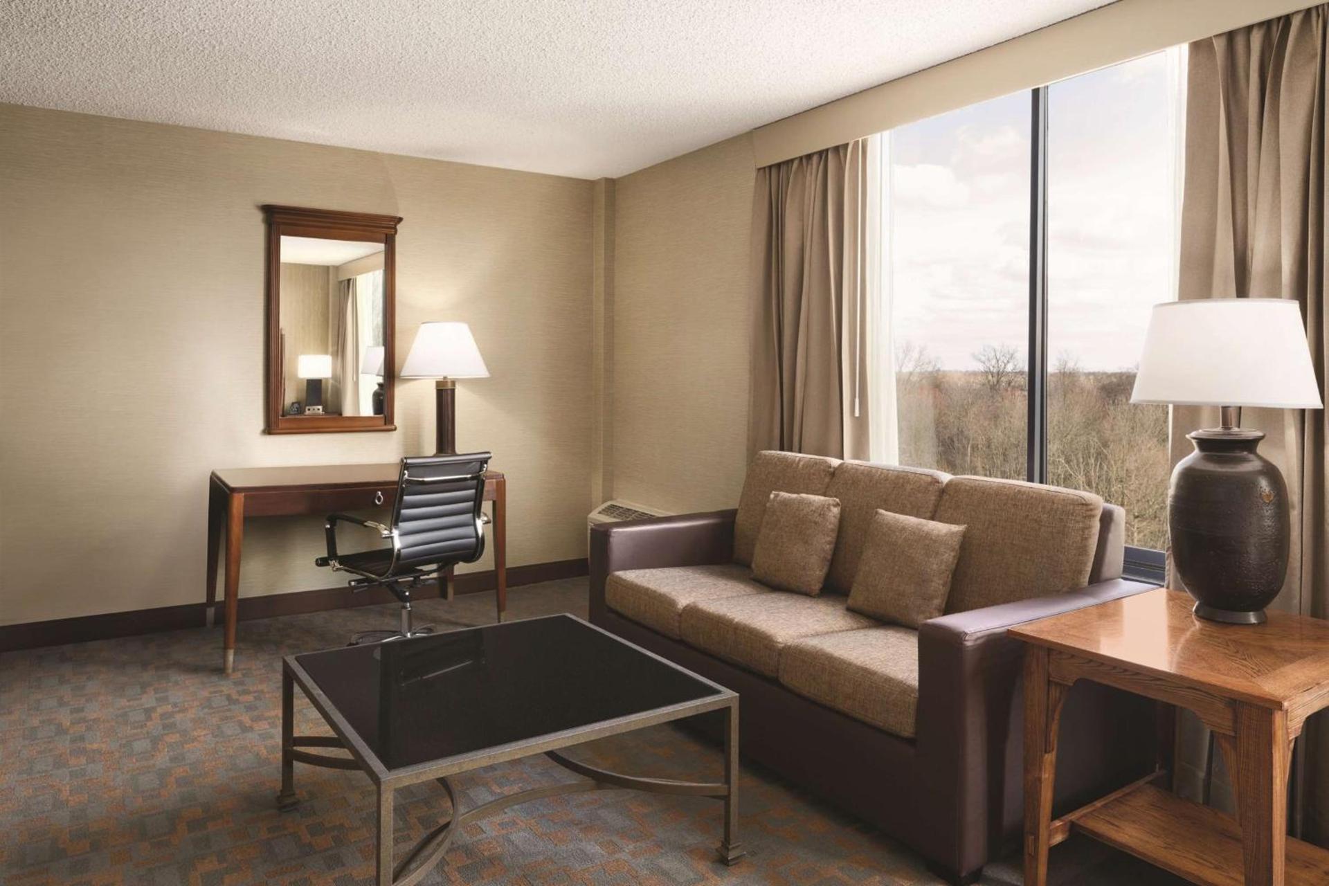 DoubleTree by Hilton Hotel & Executive Meeting Center Somerset photo 27