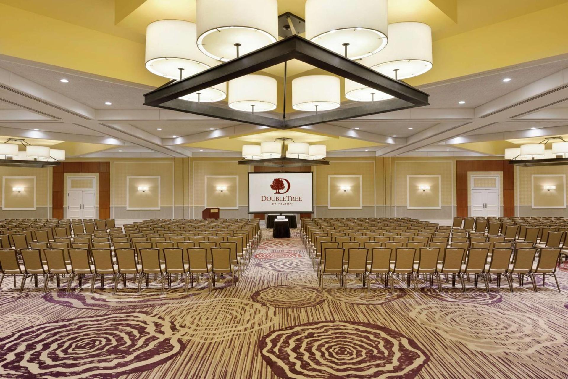 DoubleTree by Hilton Hotel & Executive Meeting Center Somerset photo 32