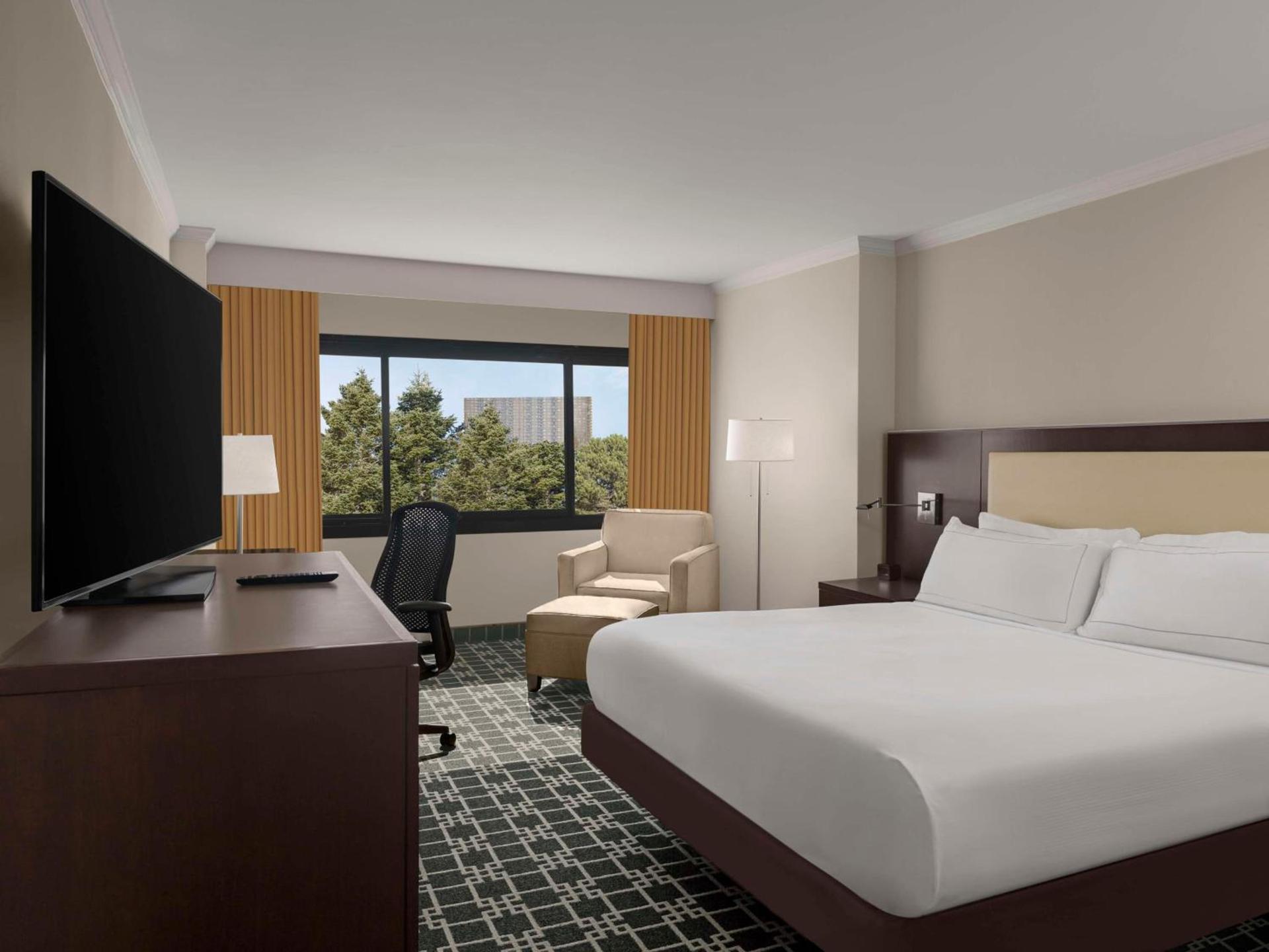 DoubleTree by Hilton Fort Lee/George Washington Bridge photo 13