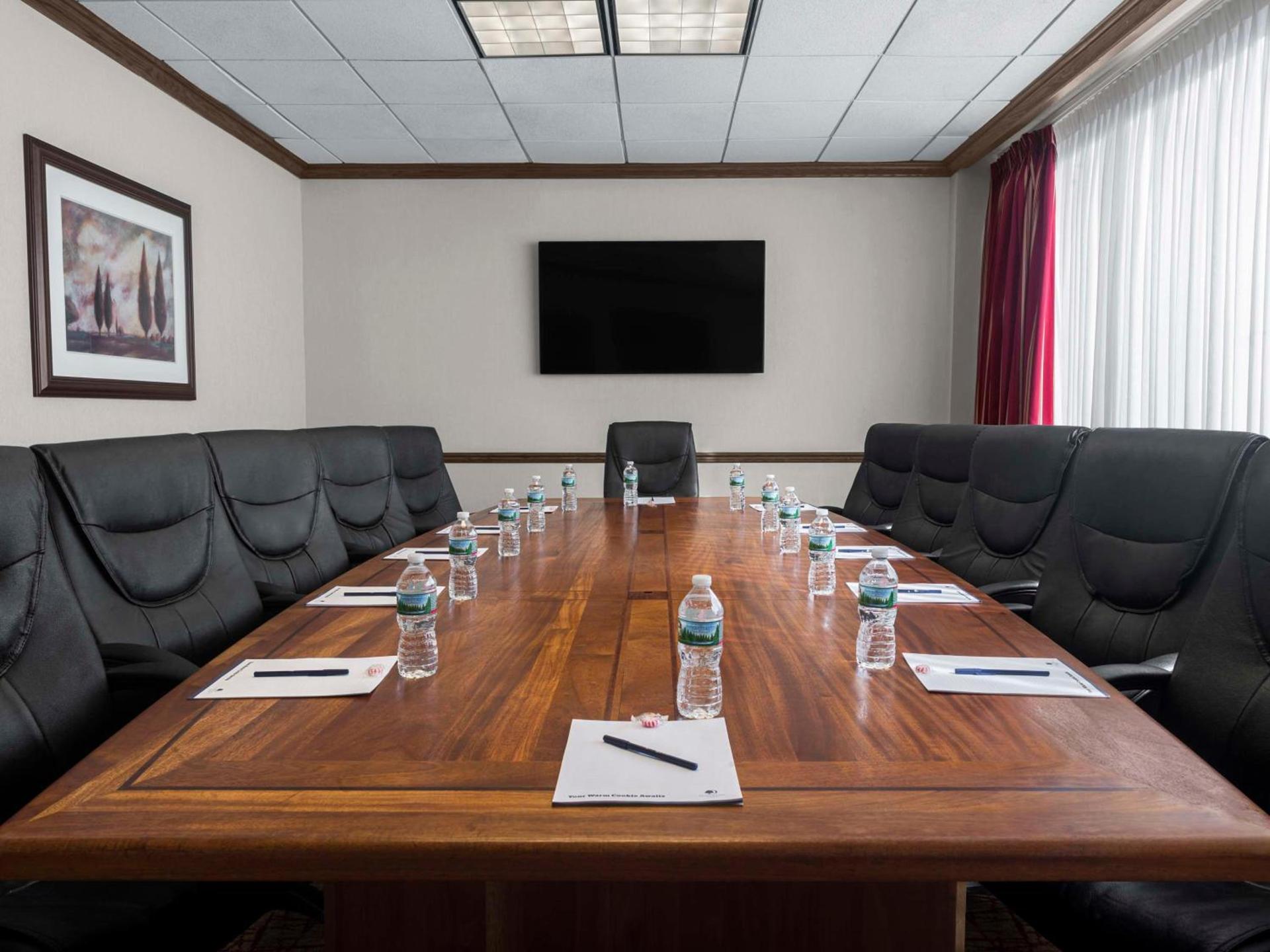 DoubleTree by Hilton Fort Lee/George Washington Bridge photo 11