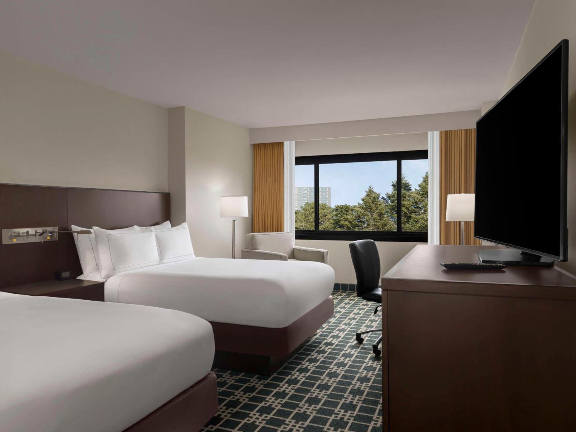 DoubleTree by Hilton Fort Lee/George Washington Bridge photo 14