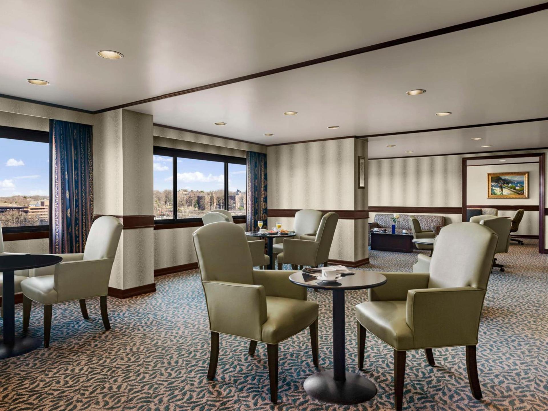 DoubleTree by Hilton Fort Lee/George Washington Bridge photo 15