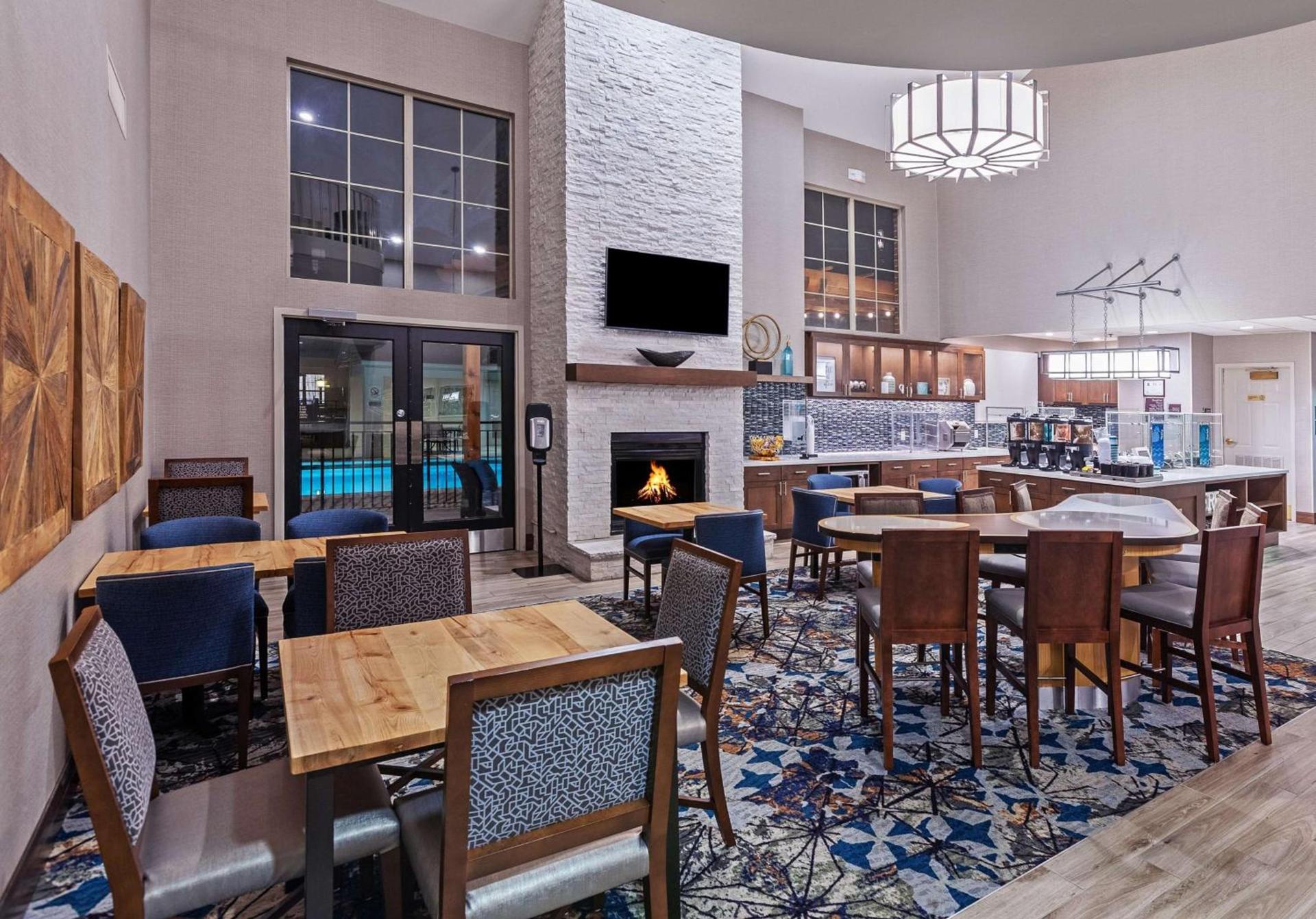 Homewood Suites by Hilton Greensboro photo 7