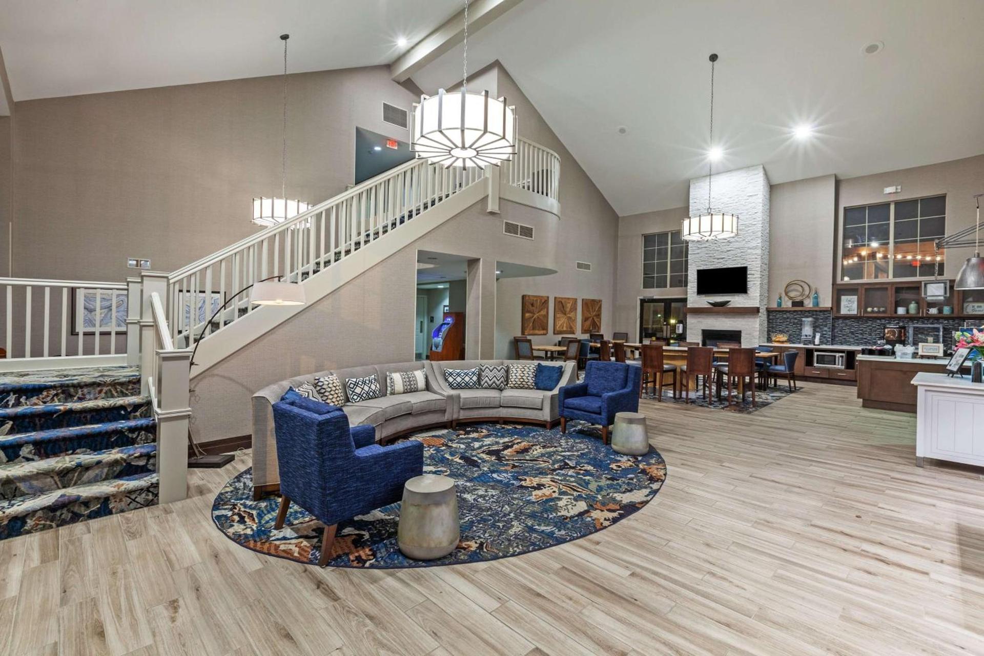 Homewood Suites by Hilton Greensboro photo 11