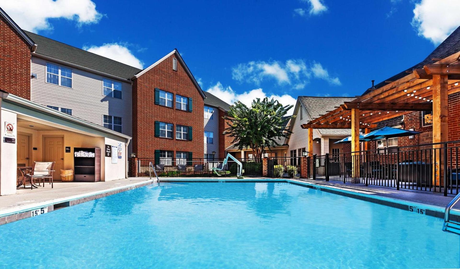 Homewood Suites by Hilton Greensboro photo 2