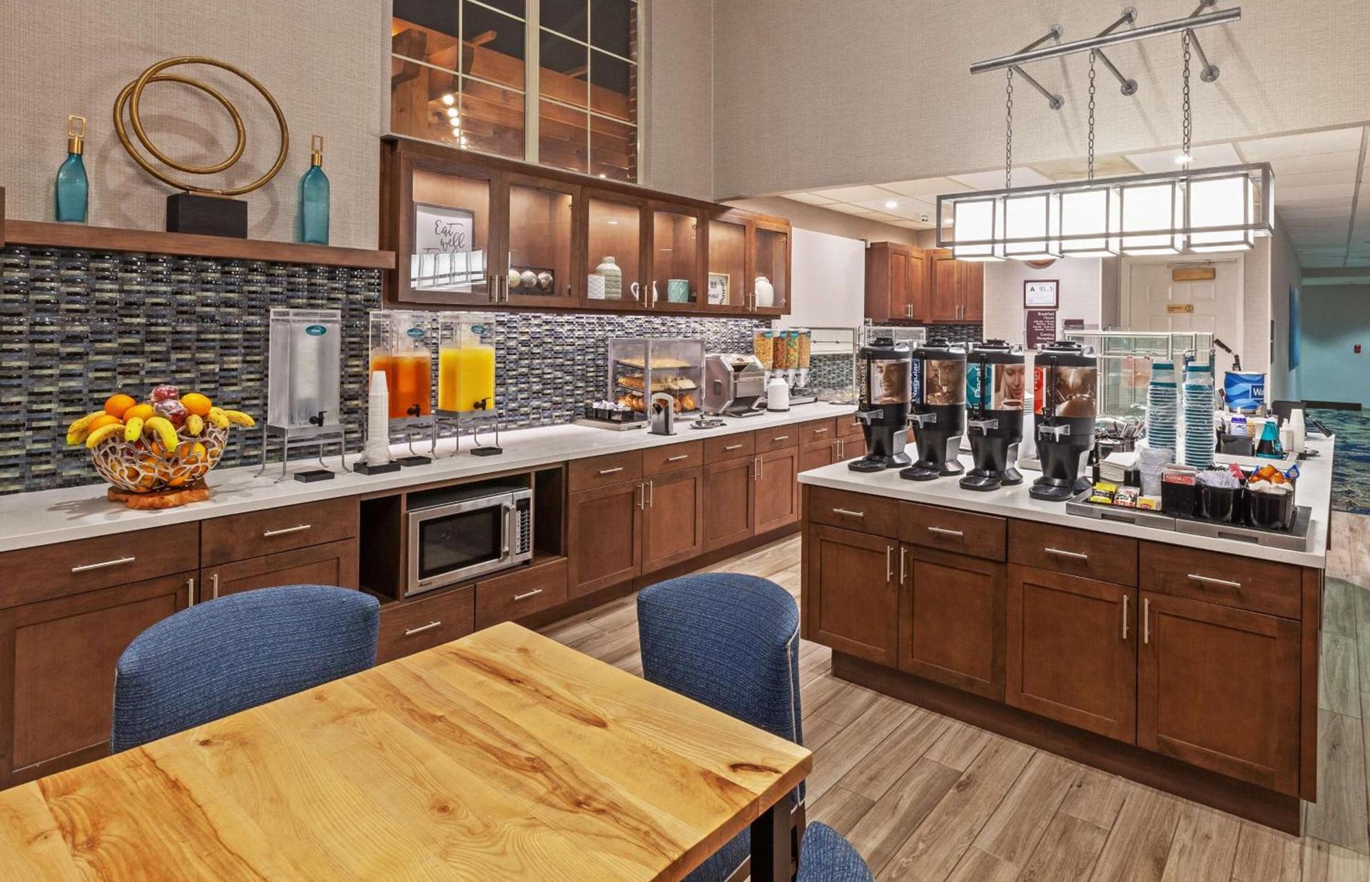 Homewood Suites by Hilton Greensboro photo 16