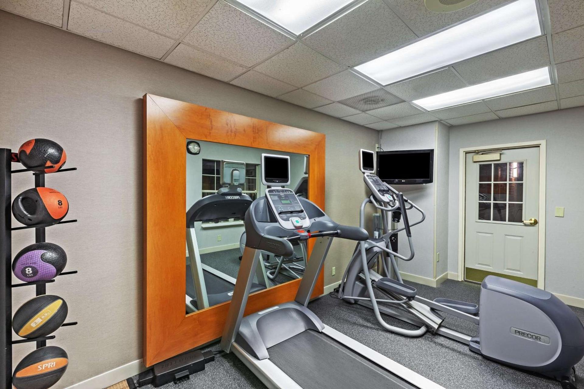 Homewood Suites by Hilton Greensboro photo 18