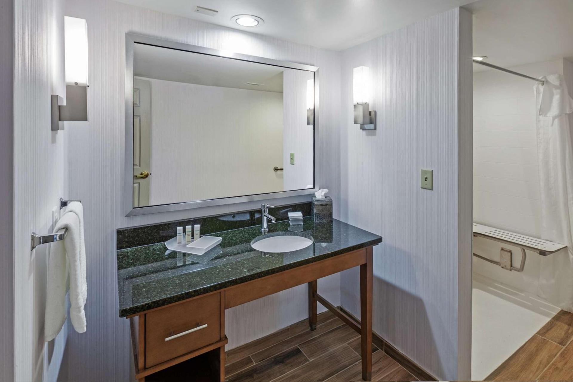Homewood Suites by Hilton Greensboro photo 19