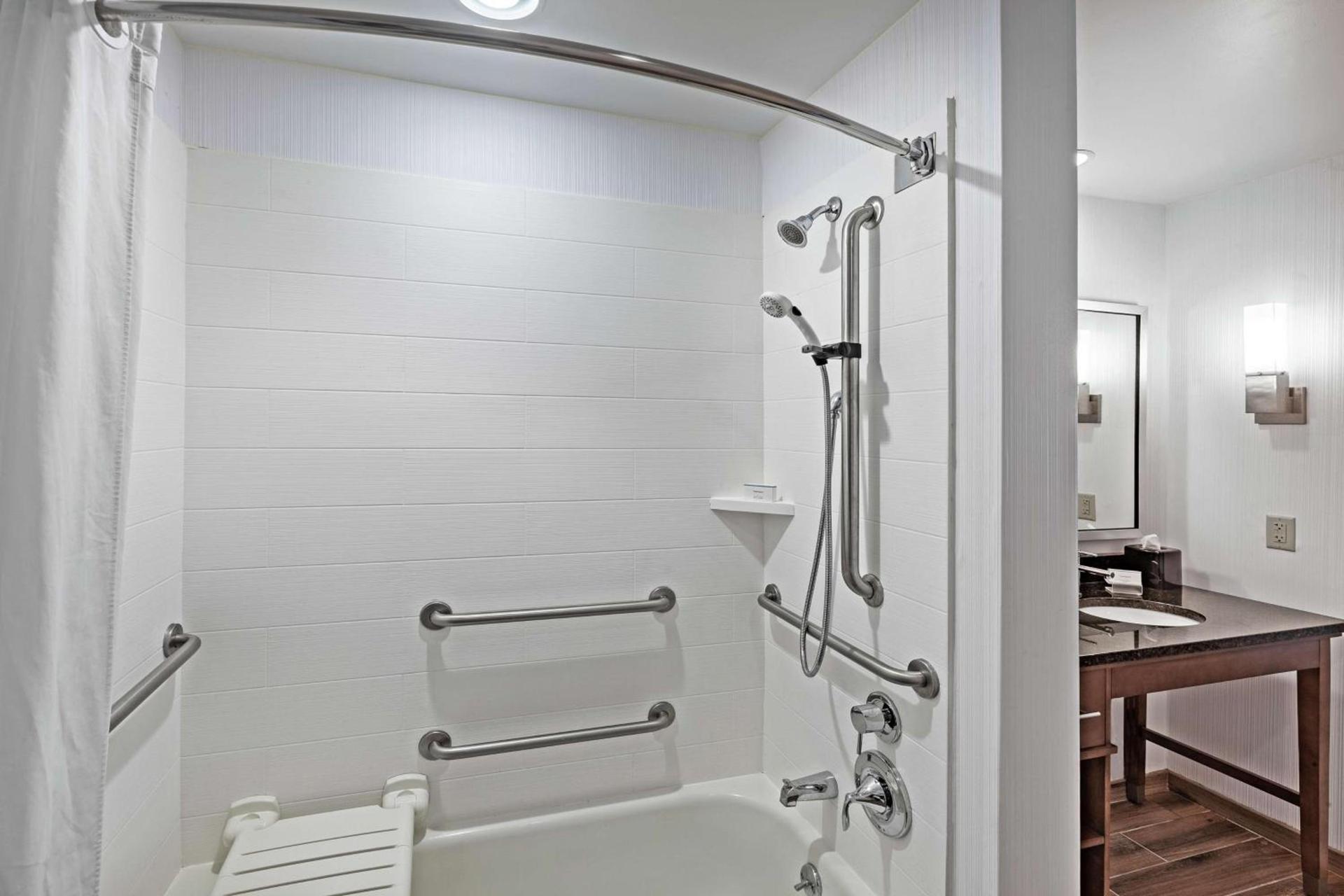 Homewood Suites by Hilton Greensboro photo 22