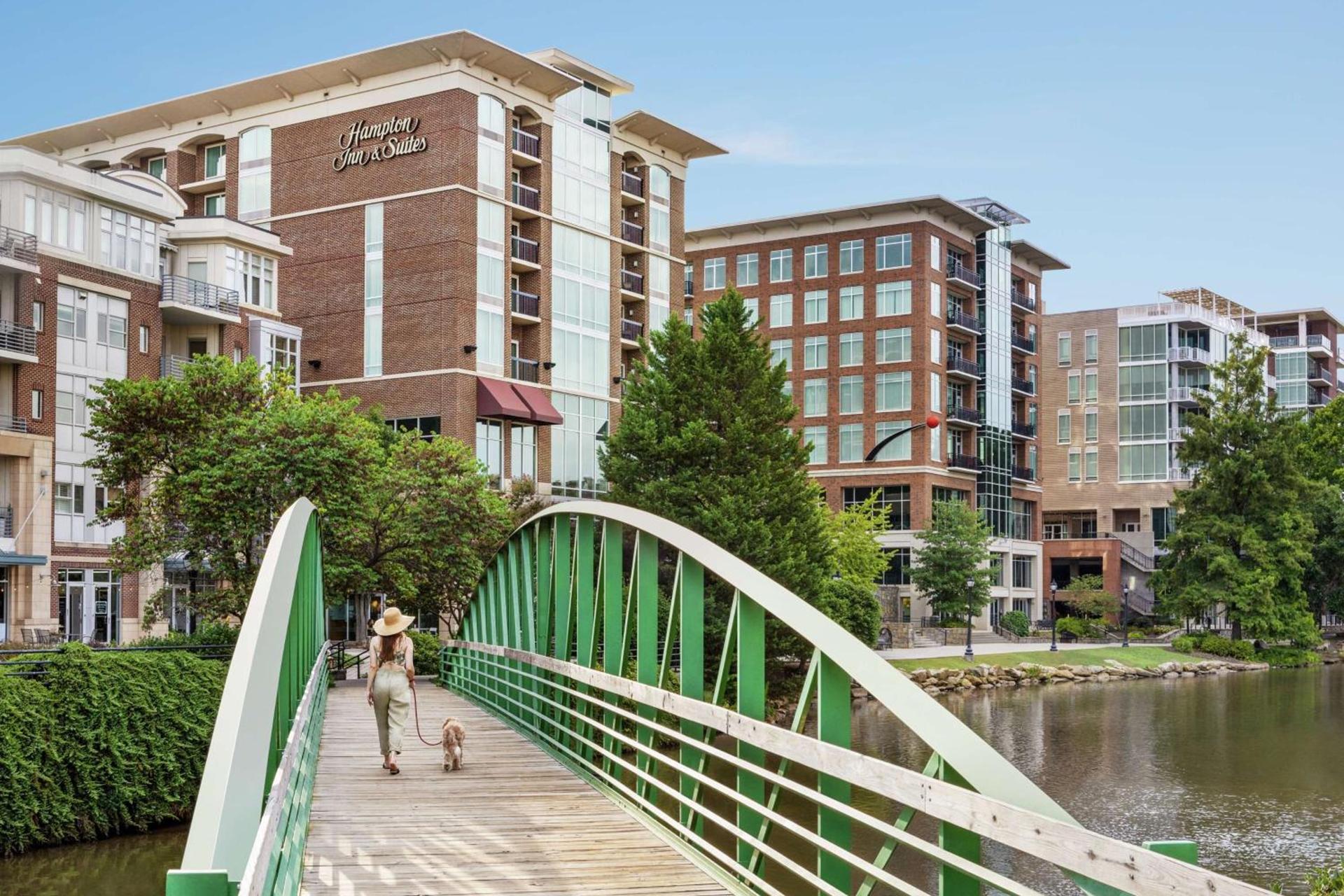 Hampton Inn & Suites Greenville-Downtown-Riverplace photo 4