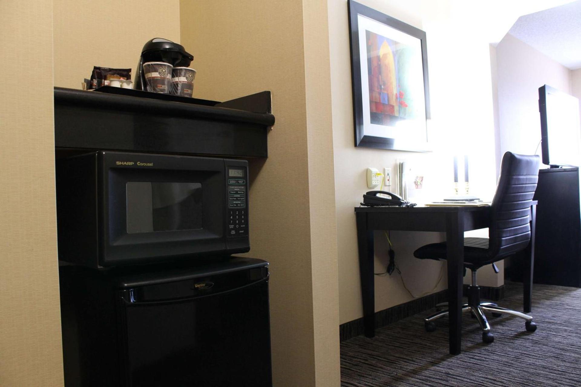 DoubleTree by Hilton Springdale photo 9