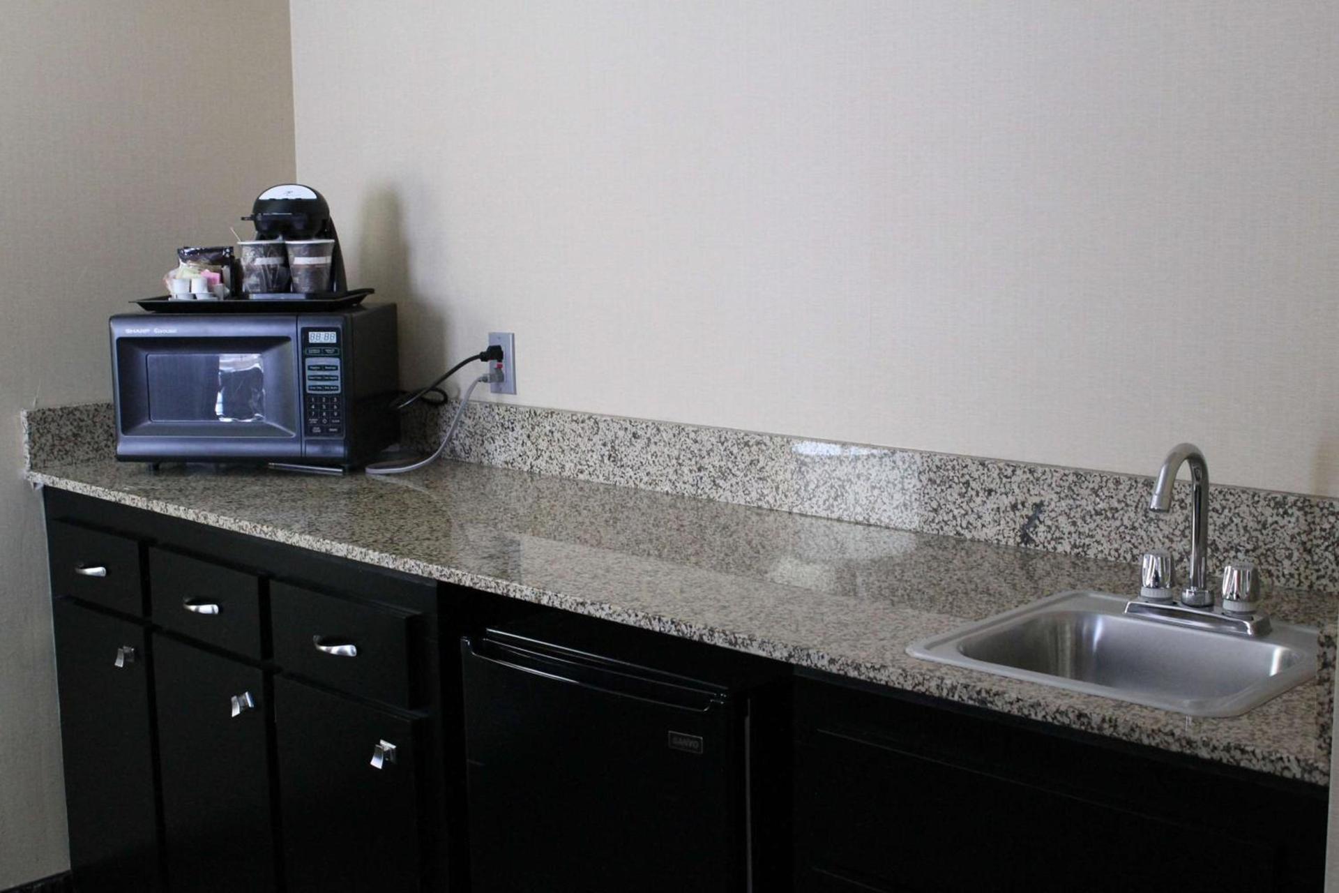 DoubleTree by Hilton Springdale photo 17