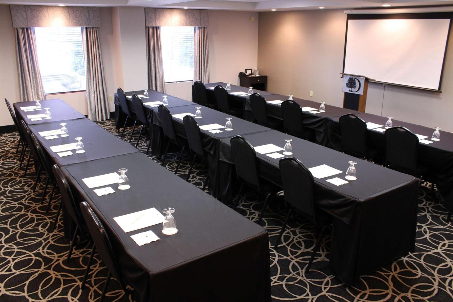DoubleTree by Hilton Springdale photo 21
