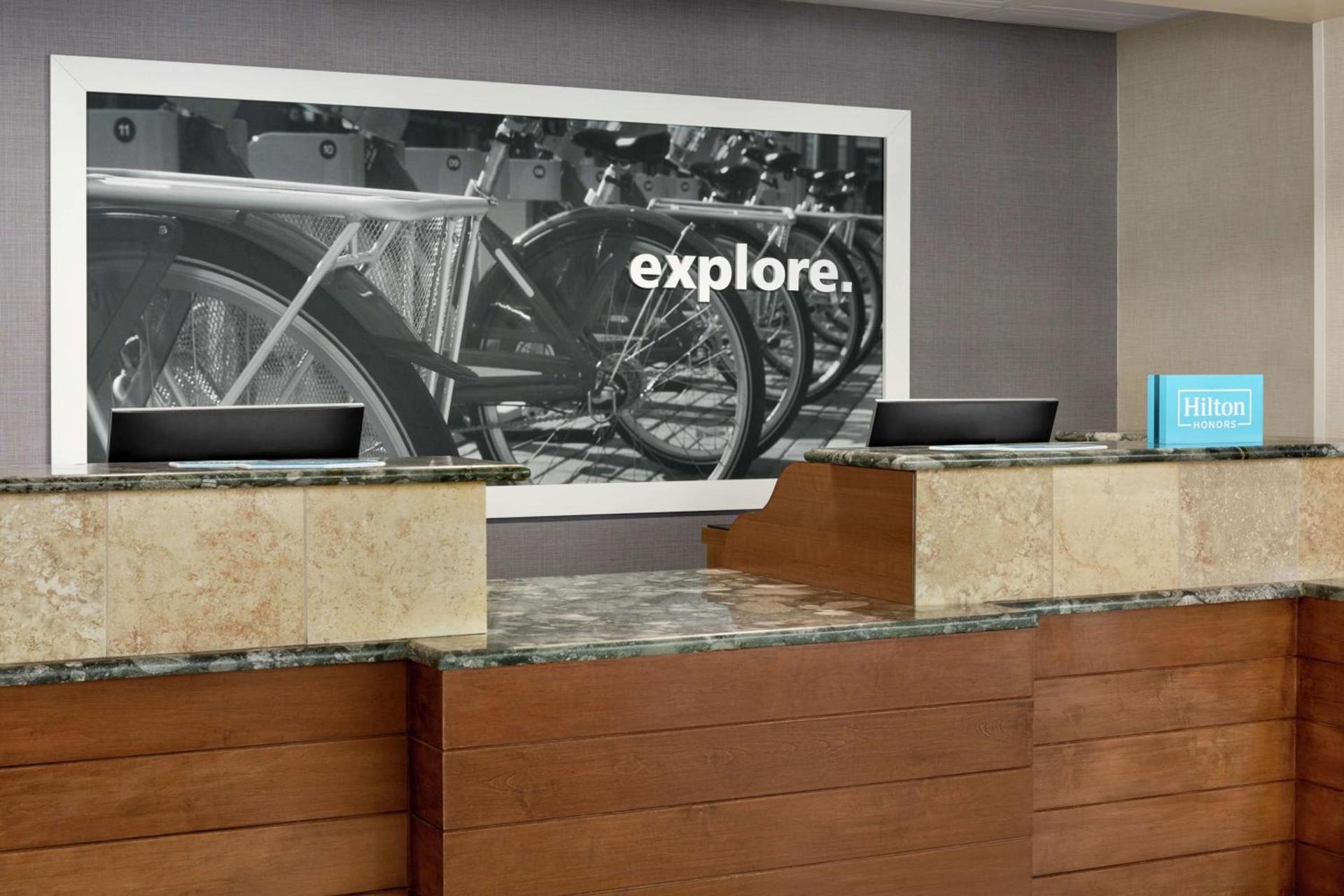 Hampton Inn & Suites Greenville-Downtown-Riverplace photo 11