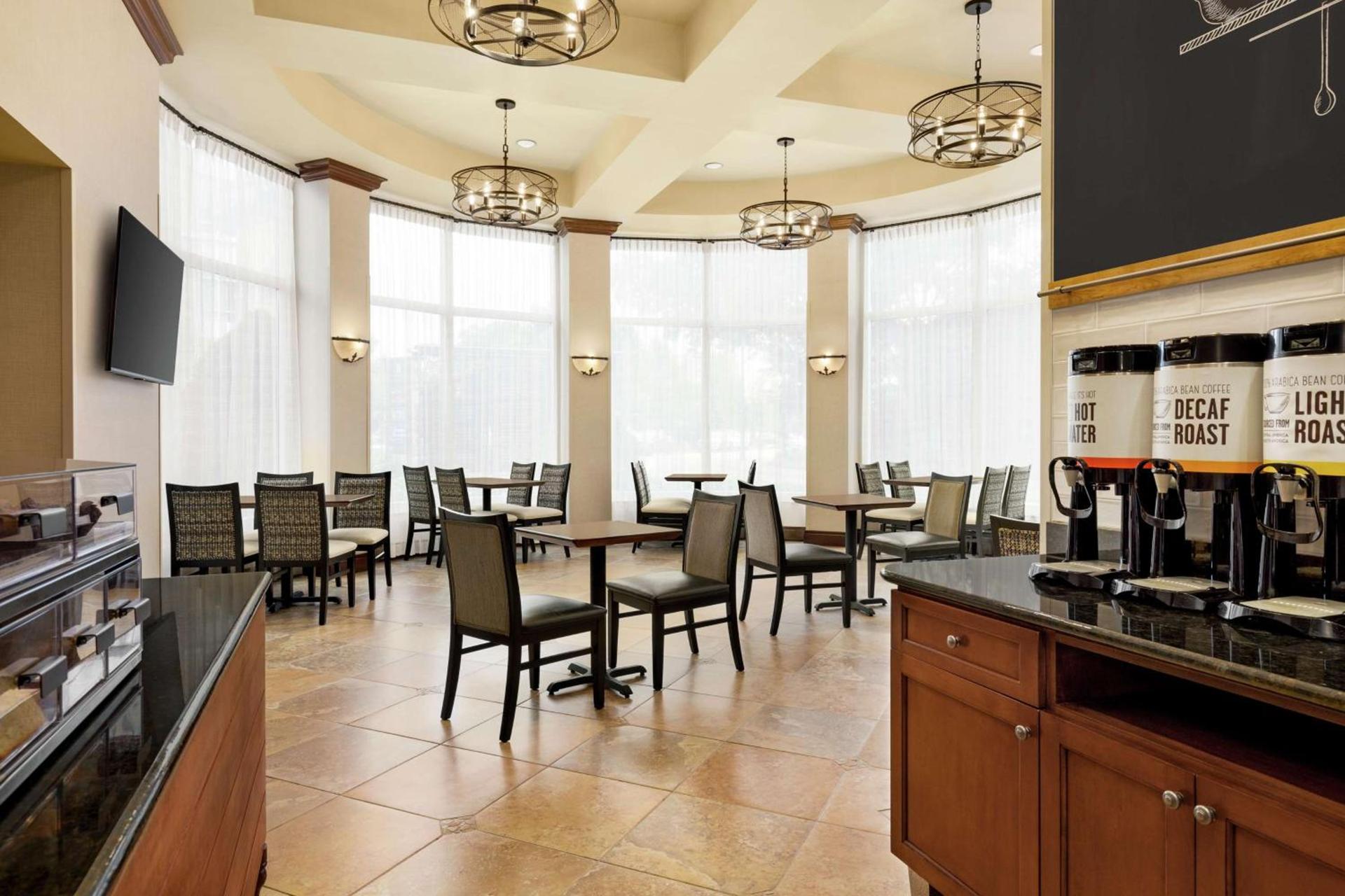 Hampton Inn & Suites Greenville-Downtown-Riverplace photo 12