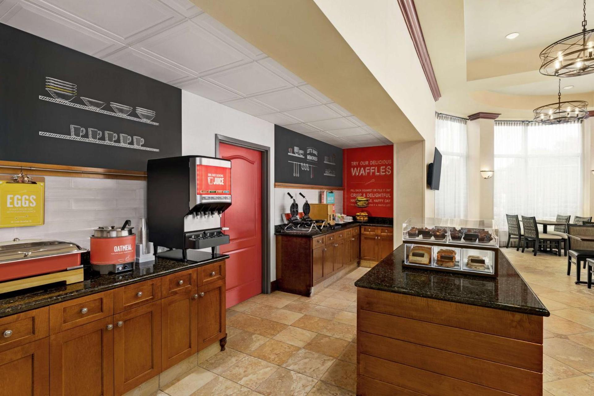 Hampton Inn & Suites Greenville-Downtown-Riverplace photo 13