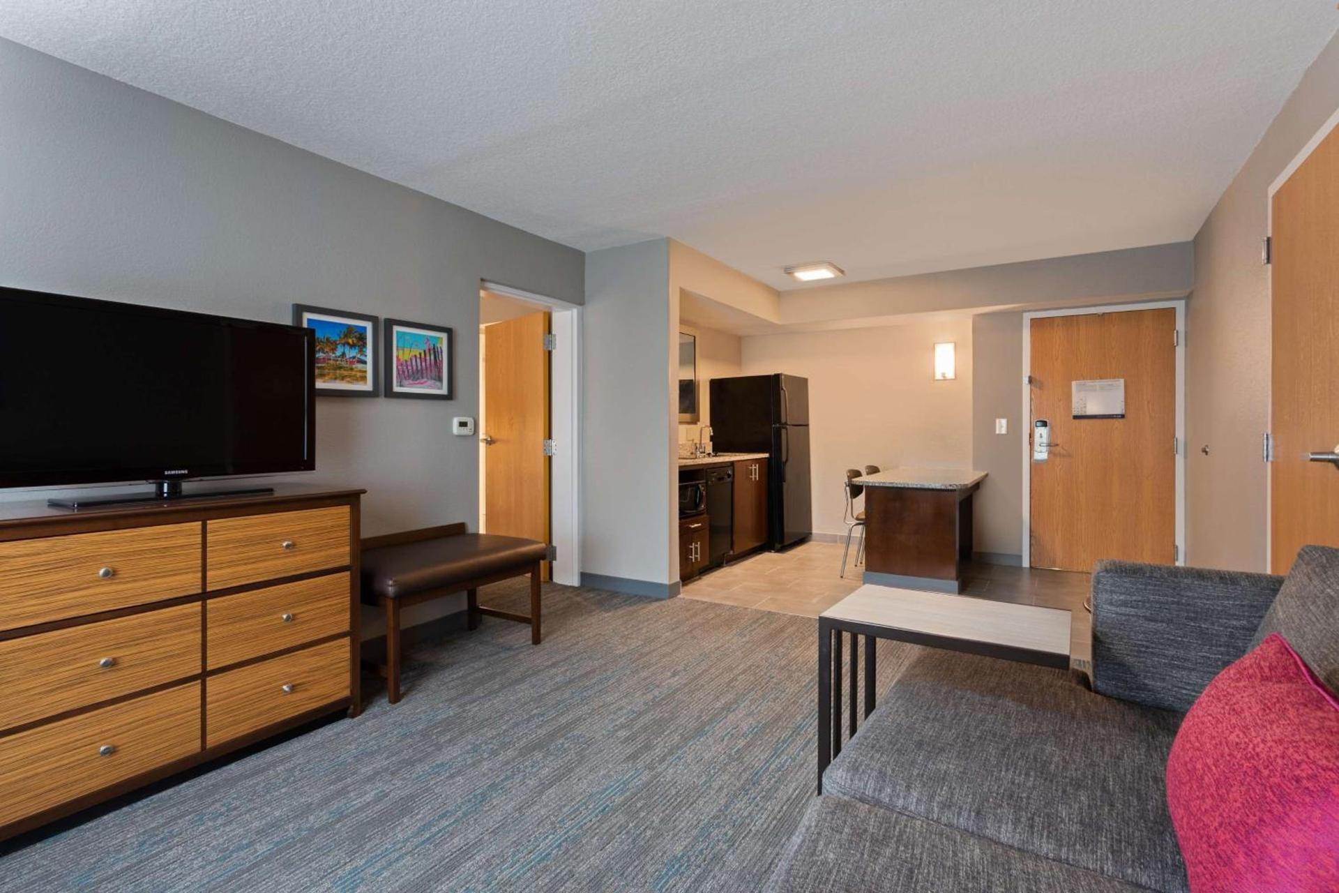 Hampton Inn & Suites Fort Myers Beach/Sanibel Gateway photo 13