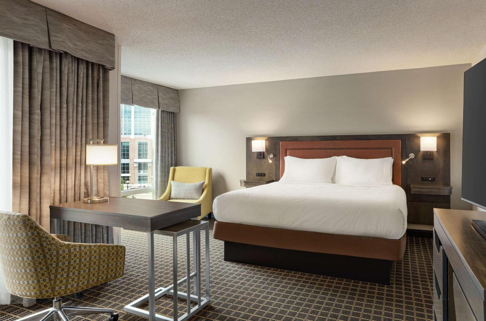 Hampton Inn & Suites Greenville-Downtown-Riverplace photo 24