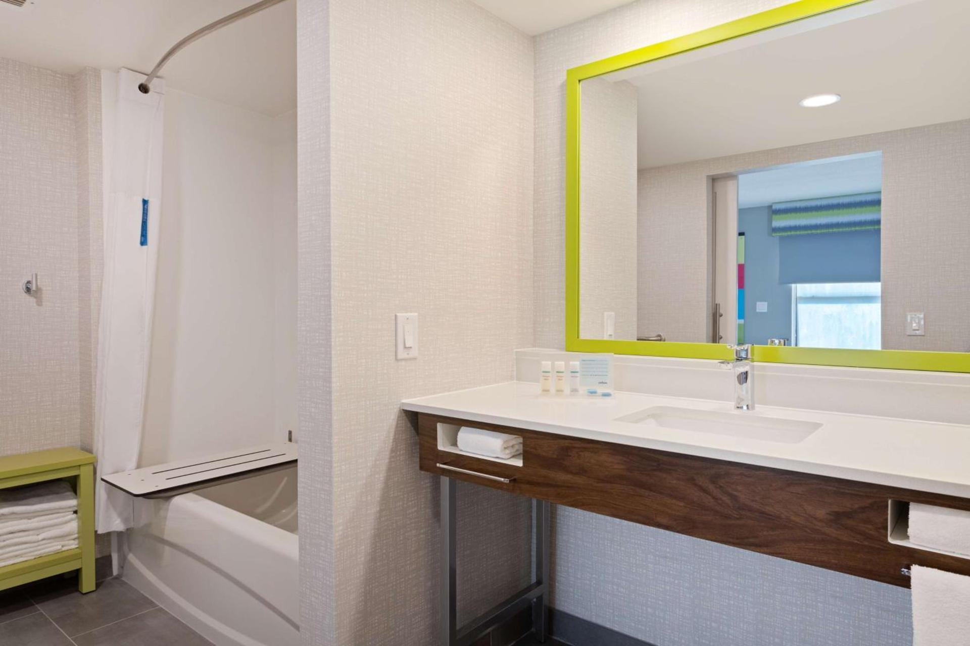 Hampton Inn & Suites Fort Myers Beach/Sanibel Gateway photo 32