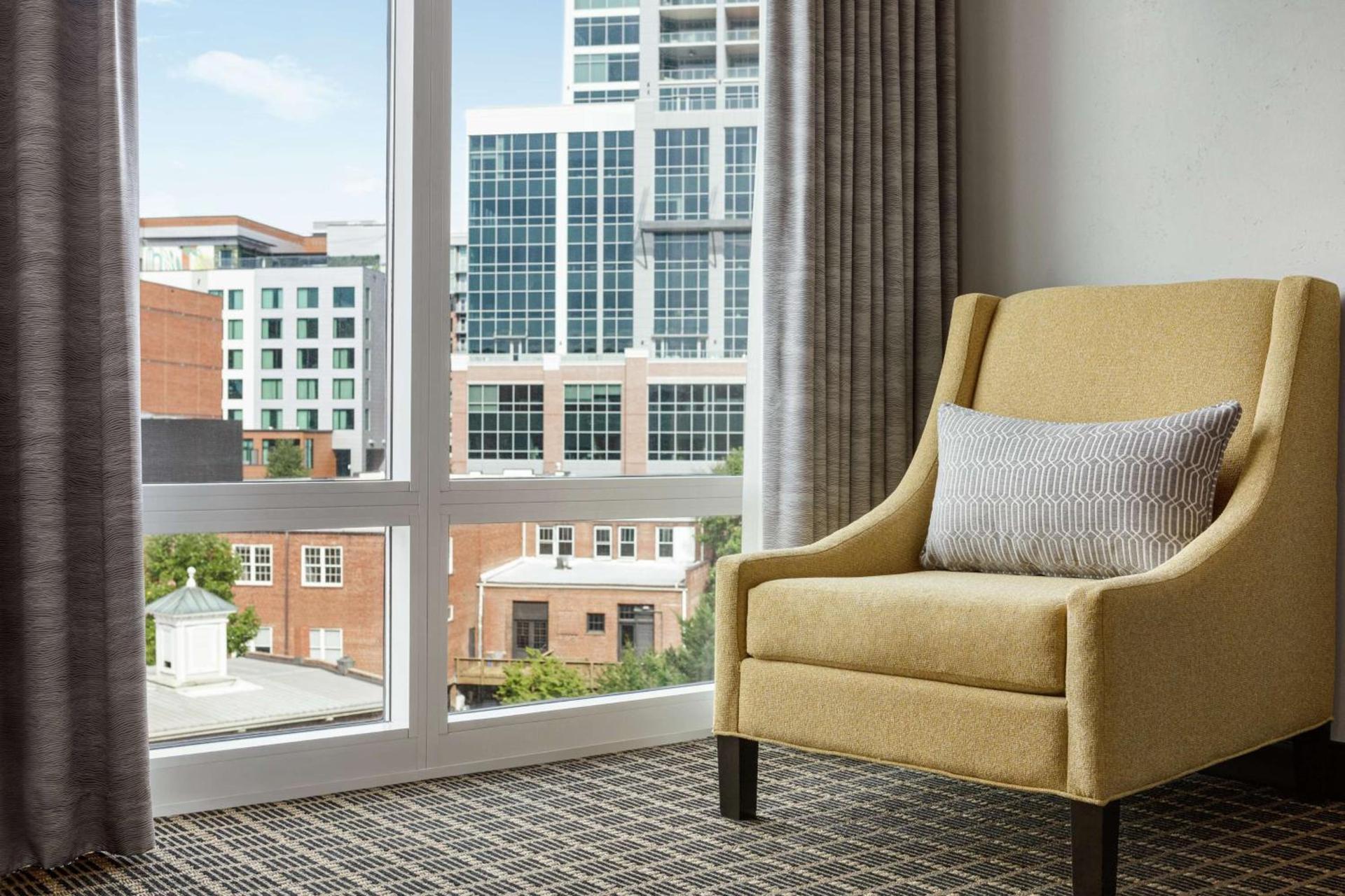 Hampton Inn & Suites Greenville-Downtown-Riverplace photo 25