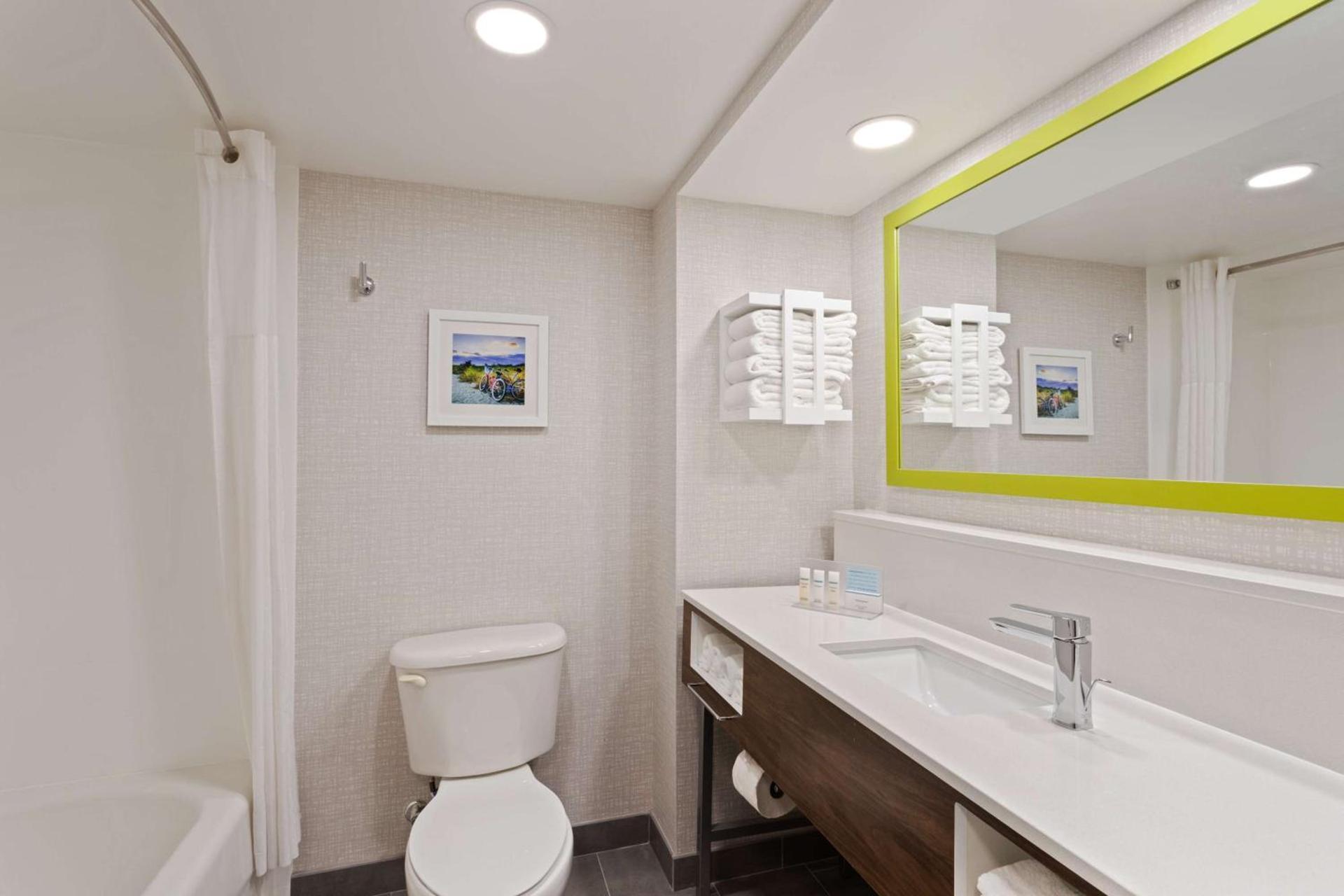 Hampton Inn & Suites Fort Myers Beach/Sanibel Gateway photo 34