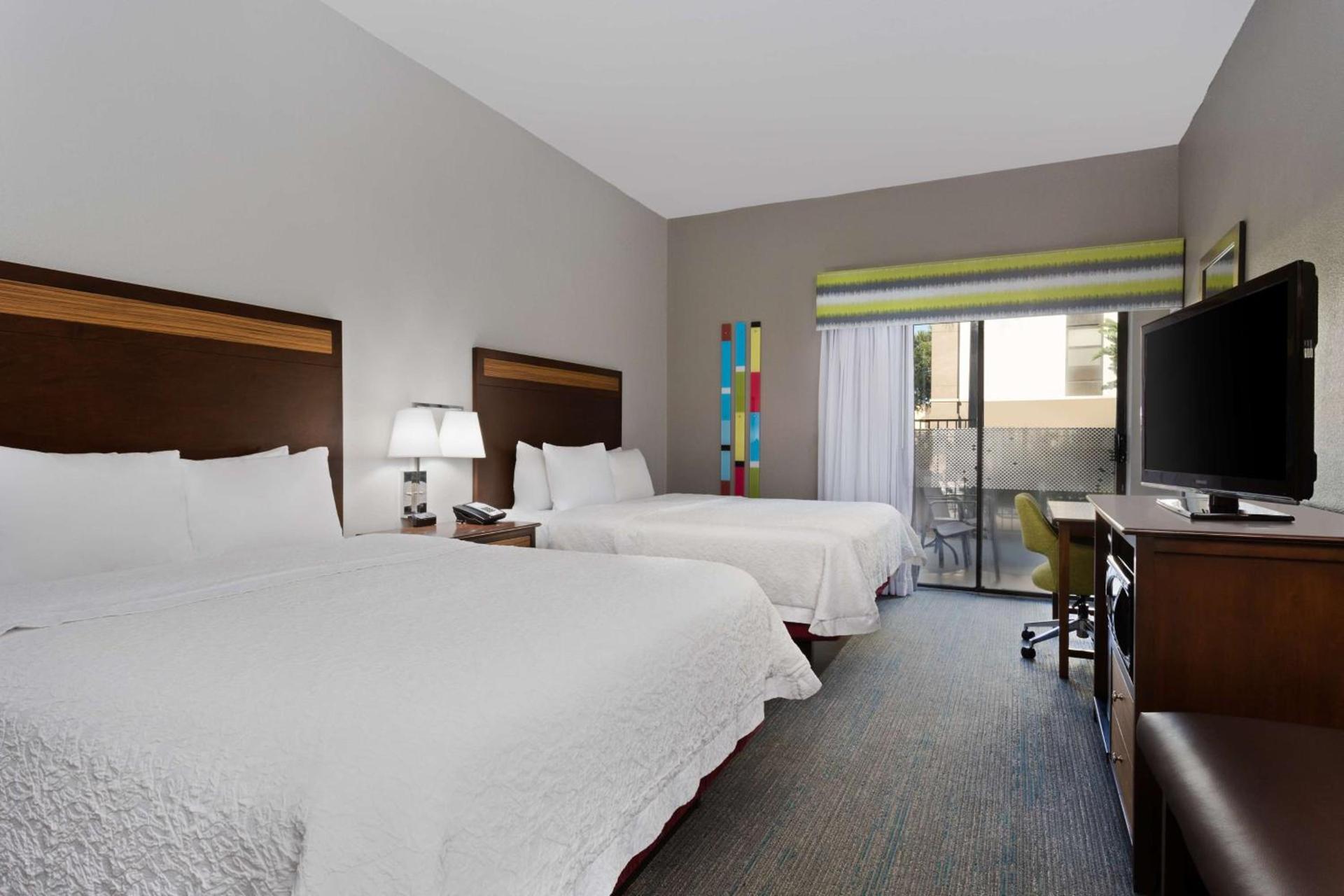 Hampton Inn & Suites Fort Myers Beach/Sanibel Gateway photo 23