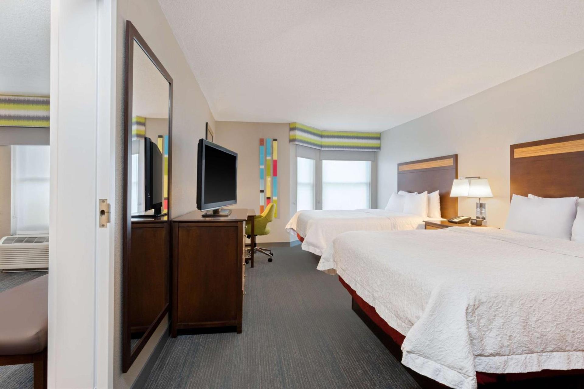 Hampton Inn & Suites Fort Myers Beach/Sanibel Gateway photo 24