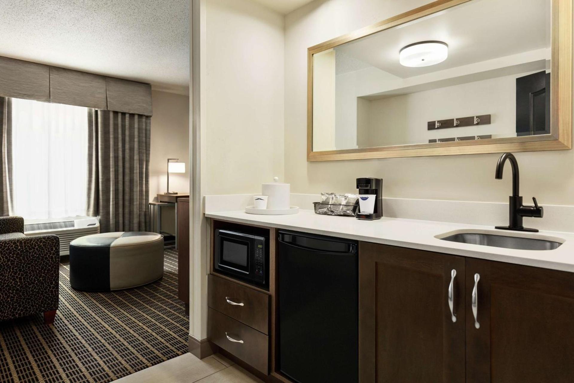 Hampton Inn & Suites Greenville-Downtown-Riverplace photo 38