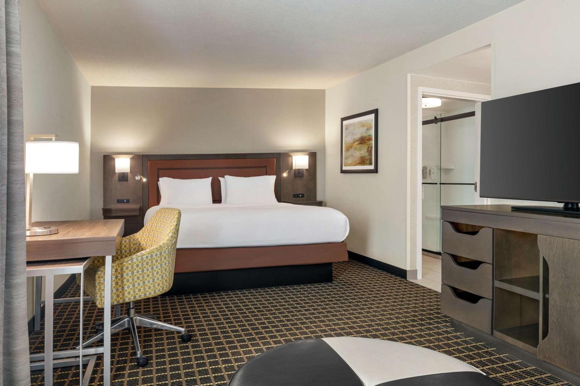 Hampton Inn & Suites Greenville-Downtown-Riverplace photo 41