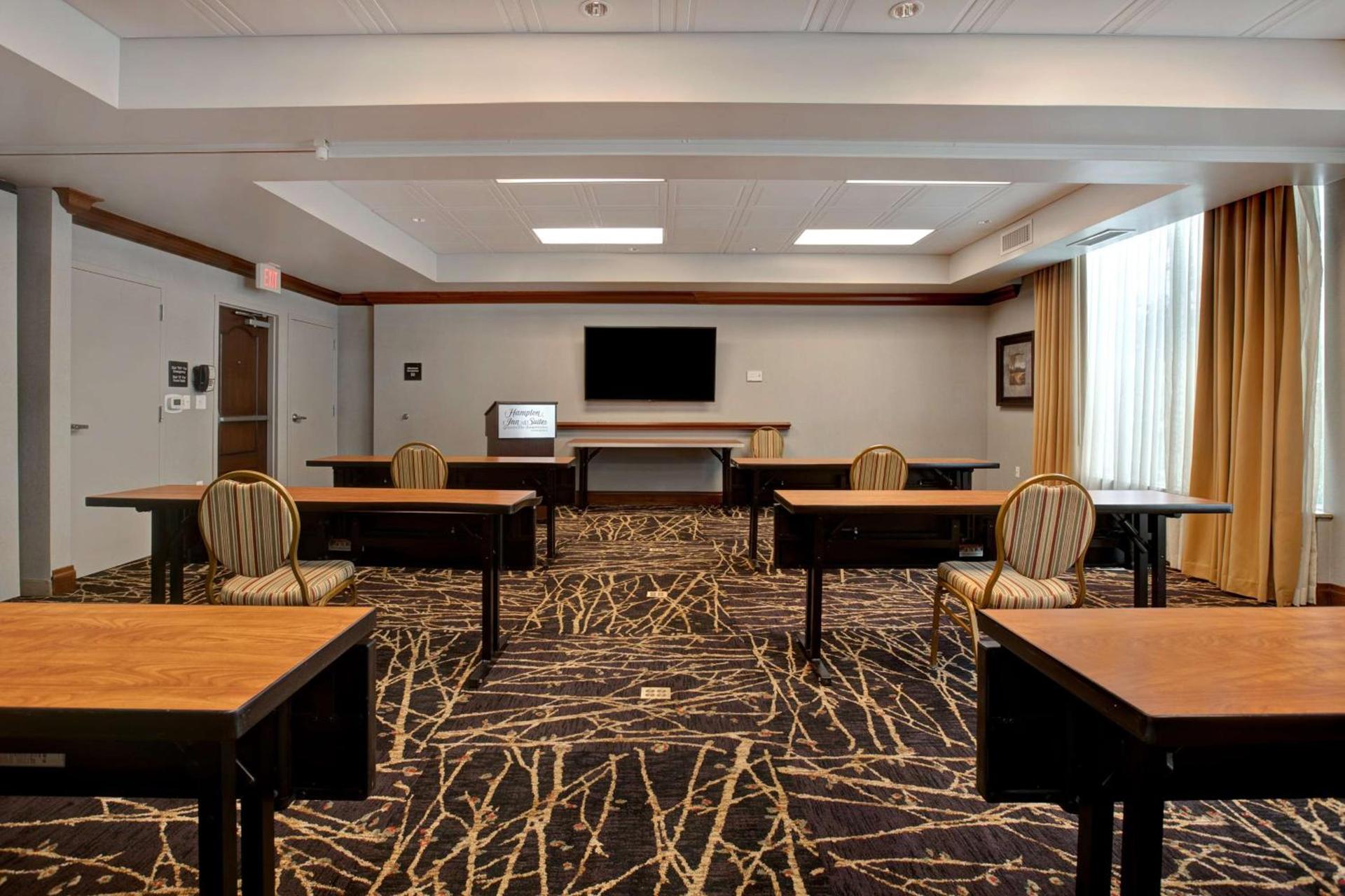 Hampton Inn & Suites Greenville-Downtown-Riverplace photo 43