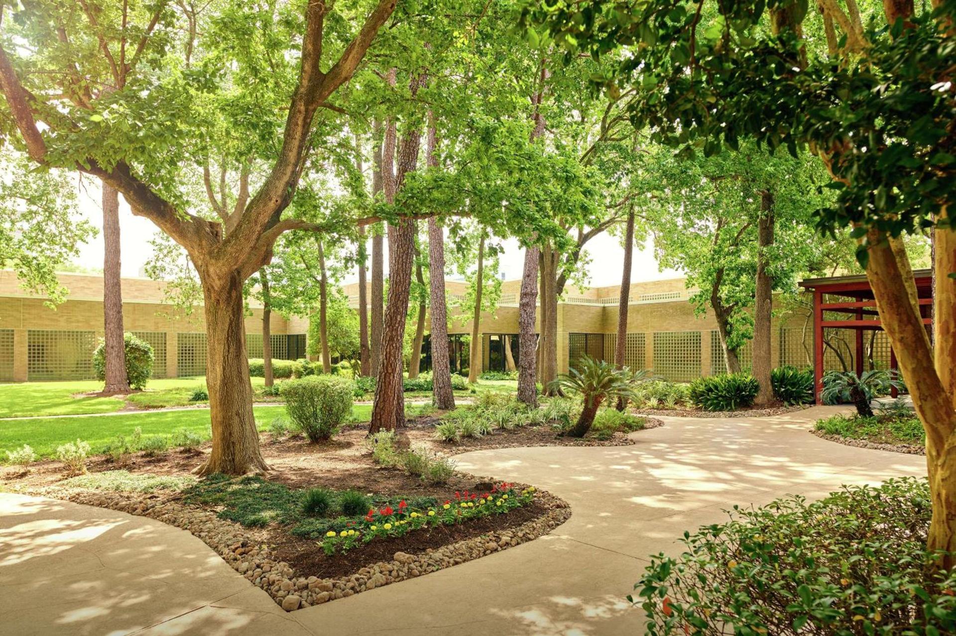 DoubleTree by Hilton Houston Intercontinental Airport photo 2