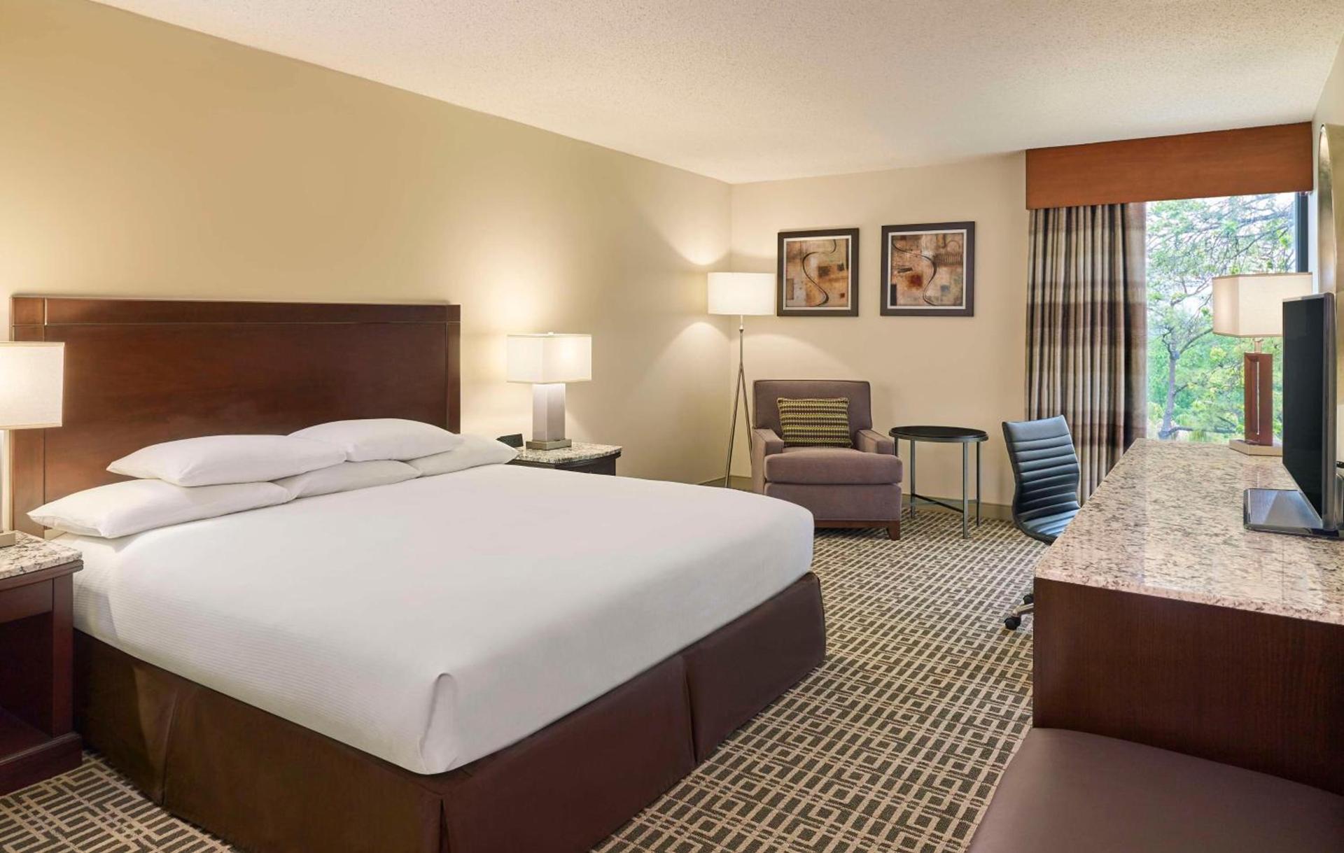DoubleTree by Hilton Houston Intercontinental Airport photo 19