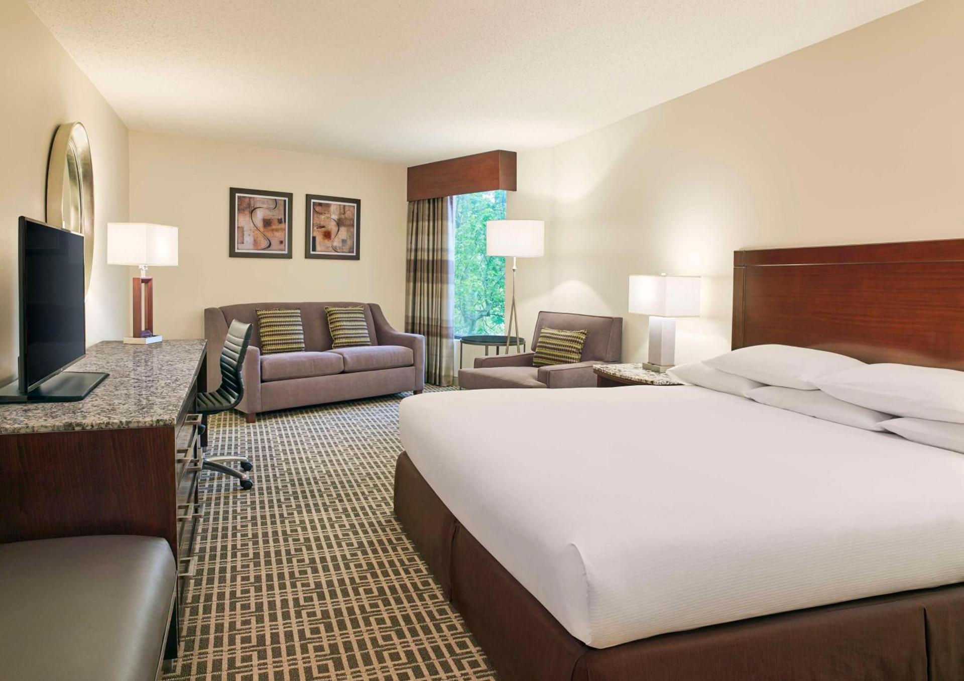 DoubleTree by Hilton Houston Intercontinental Airport photo 20