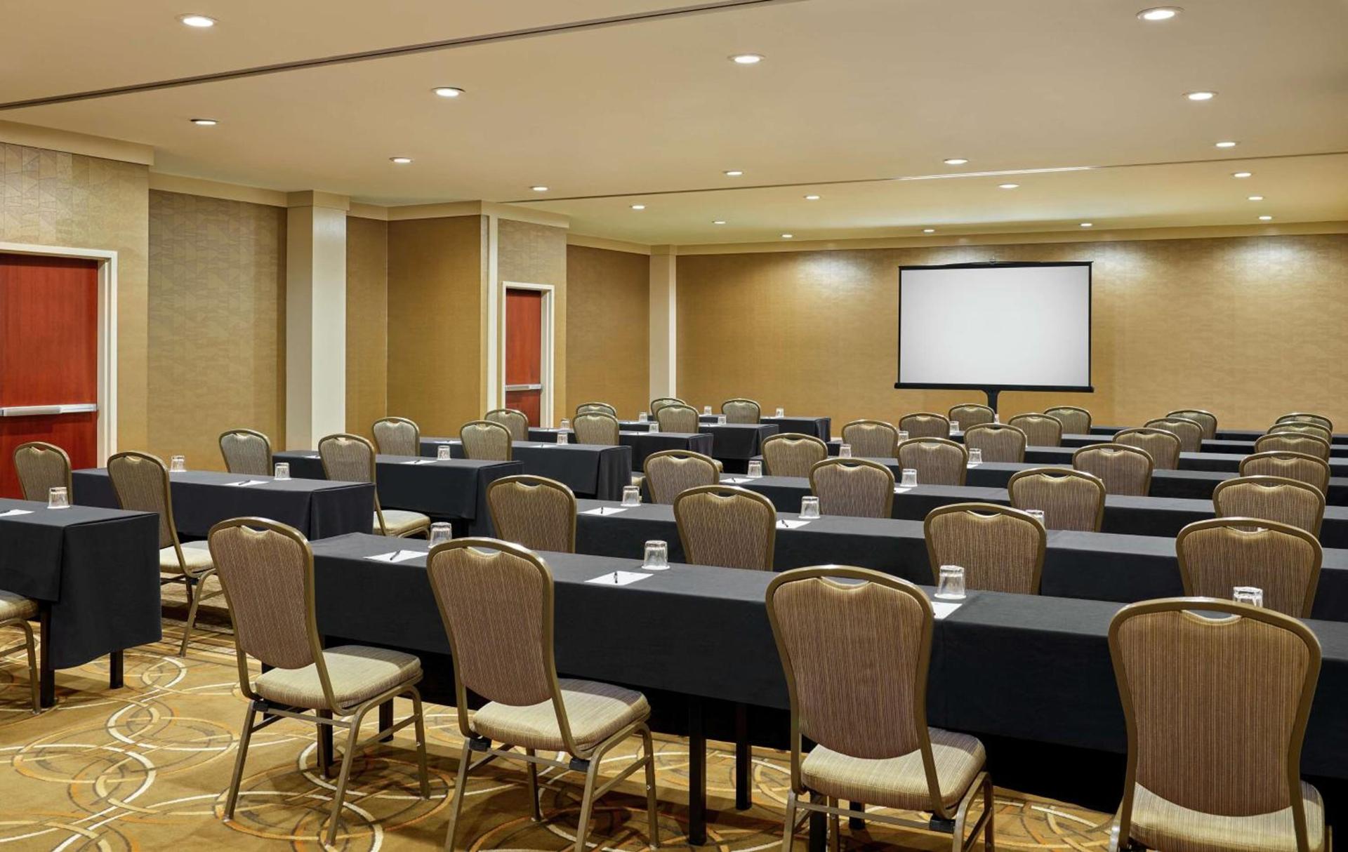 DoubleTree by Hilton Houston Intercontinental Airport photo 25