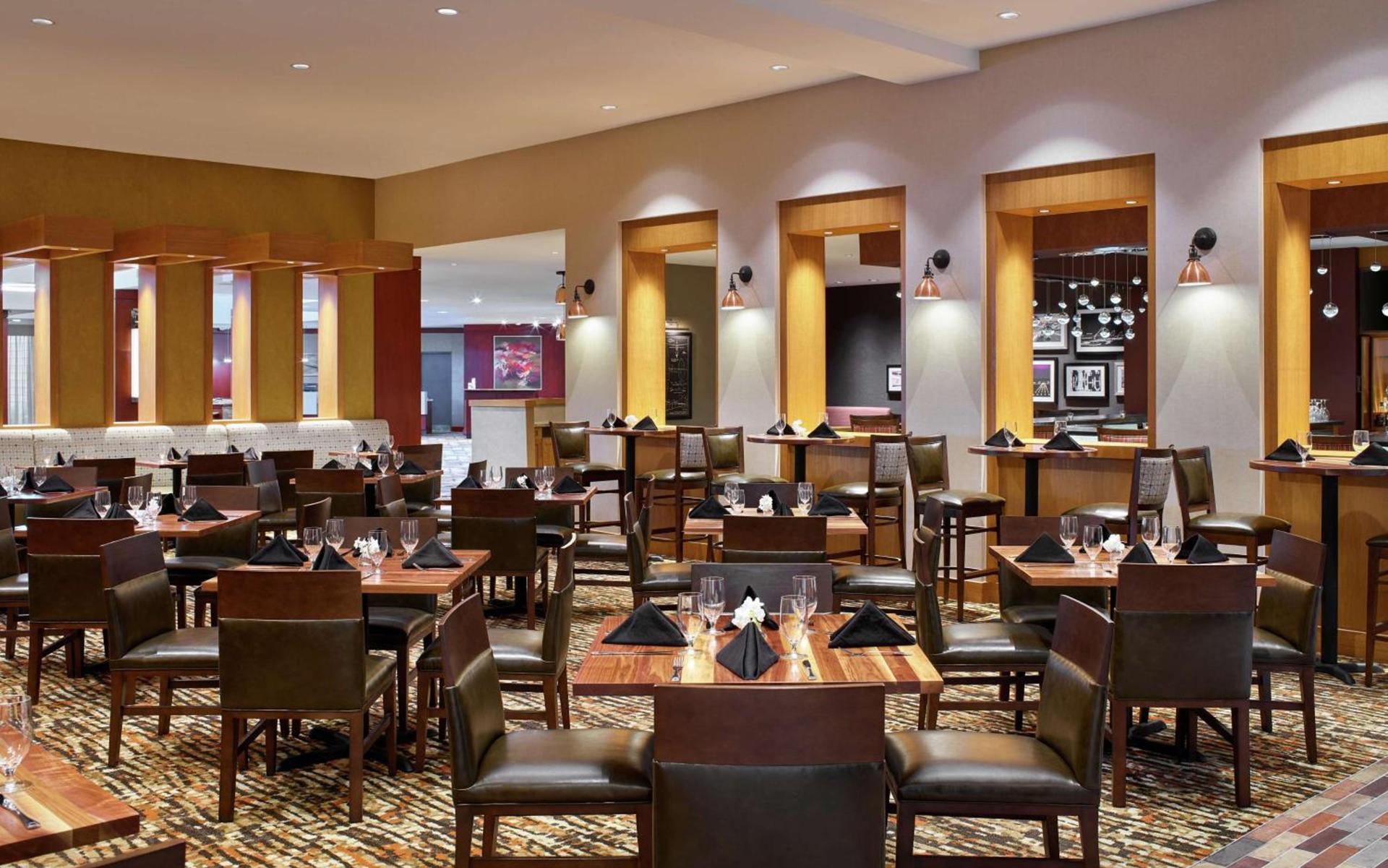 DoubleTree by Hilton Houston Intercontinental Airport photo 27
