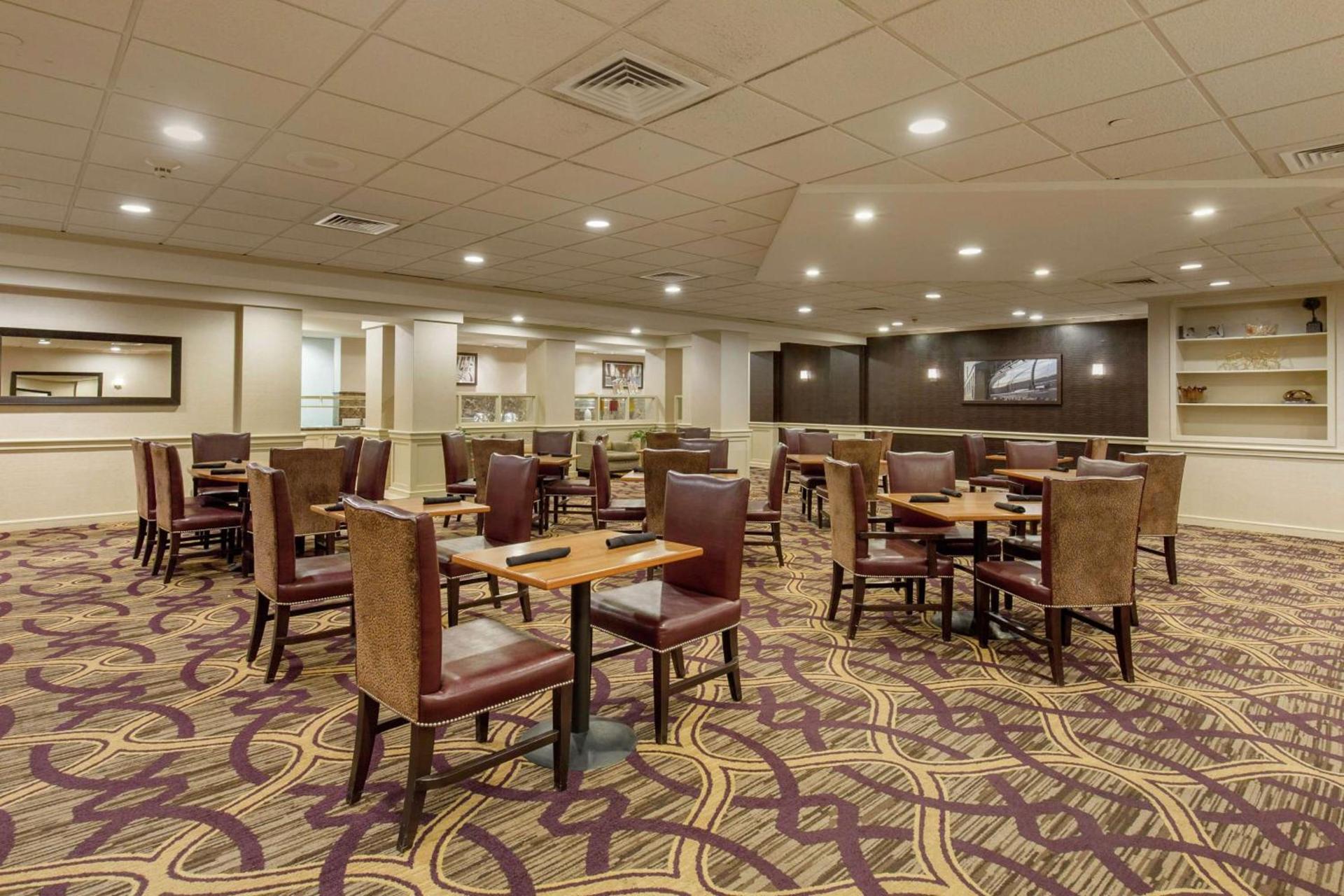 DoubleTree by Hilton Downtown Wilmington - Legal District photo 9