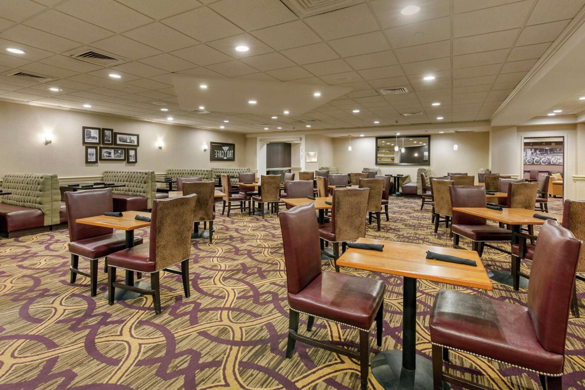 DoubleTree by Hilton Downtown Wilmington - Legal District photo 10